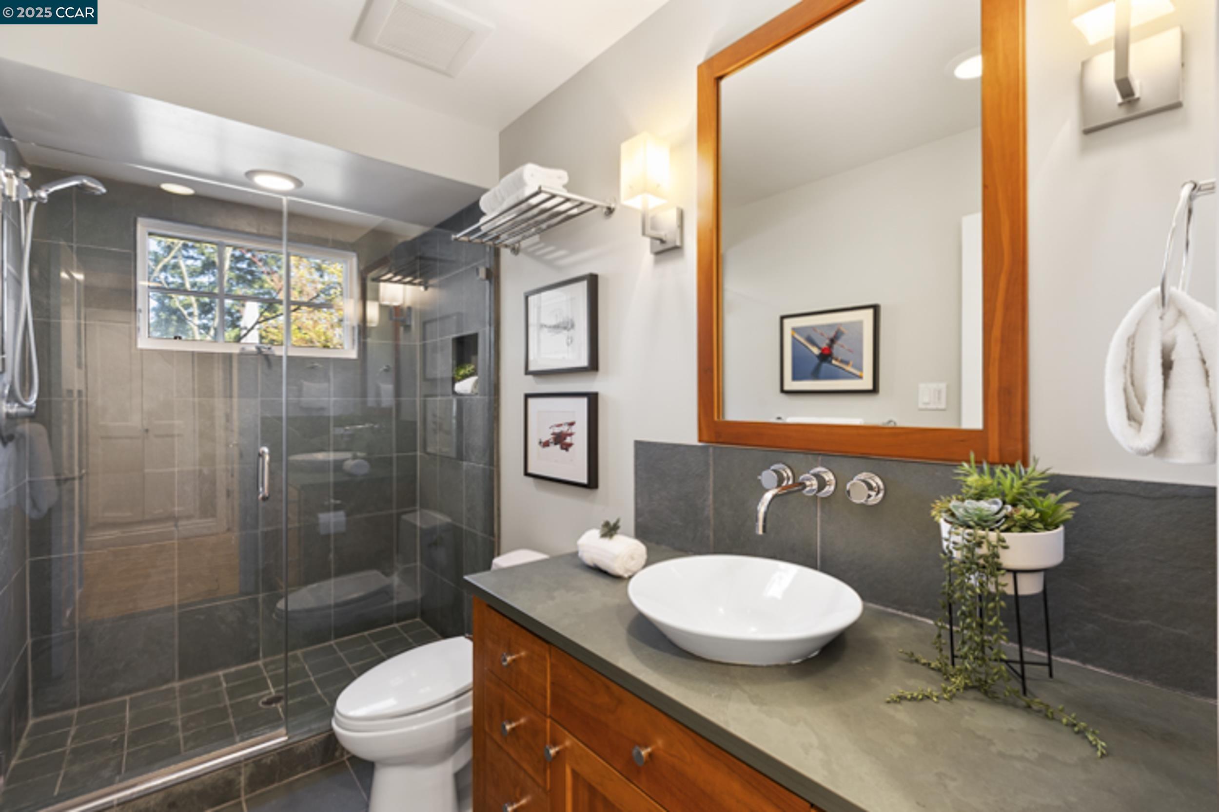 Detail Gallery Image 30 of 60 For 350 Pine Creek Rd, Walnut Creek,  CA 94598 - 4 Beds | 3 Baths