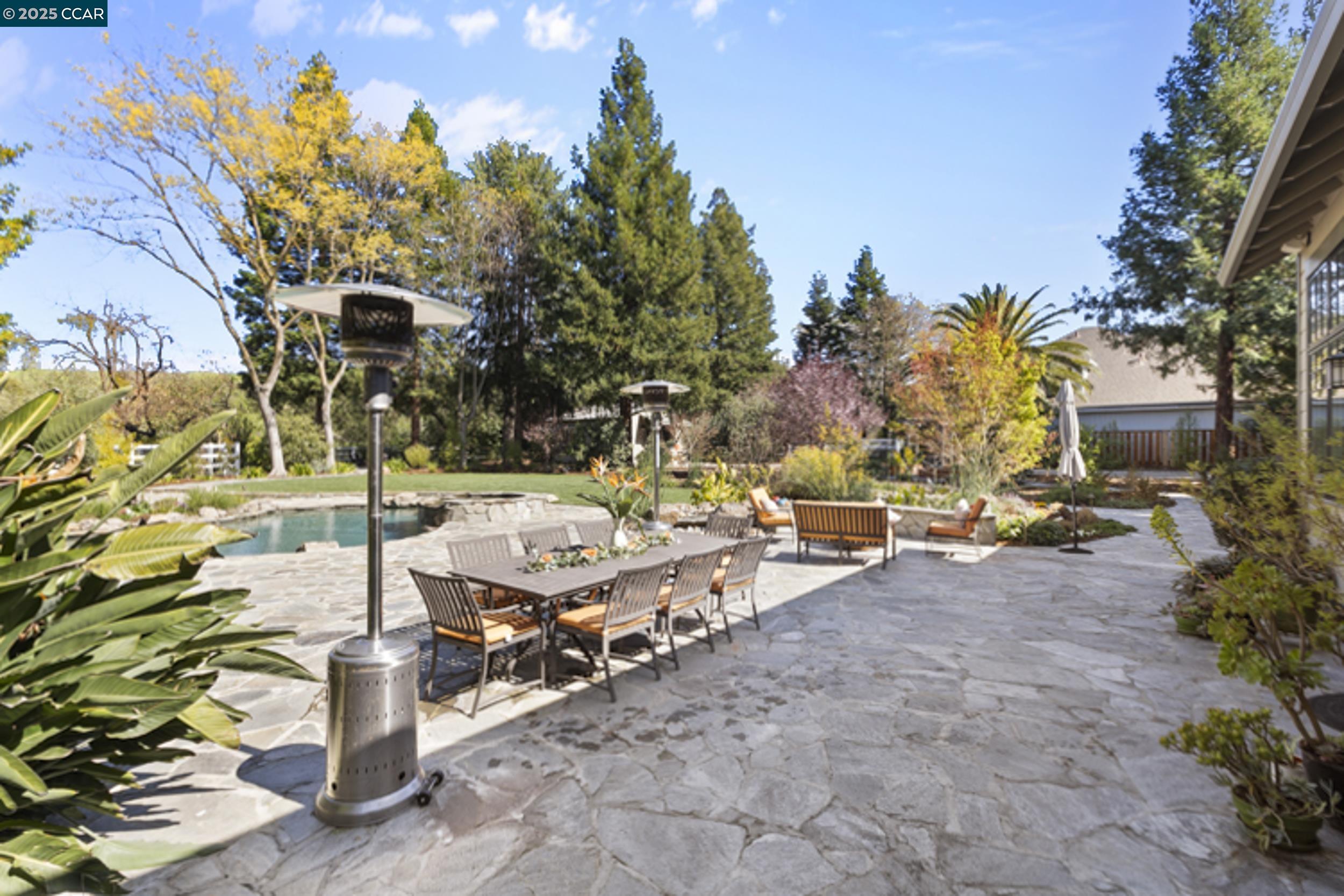 Detail Gallery Image 38 of 60 For 350 Pine Creek Rd, Walnut Creek,  CA 94598 - 4 Beds | 3 Baths