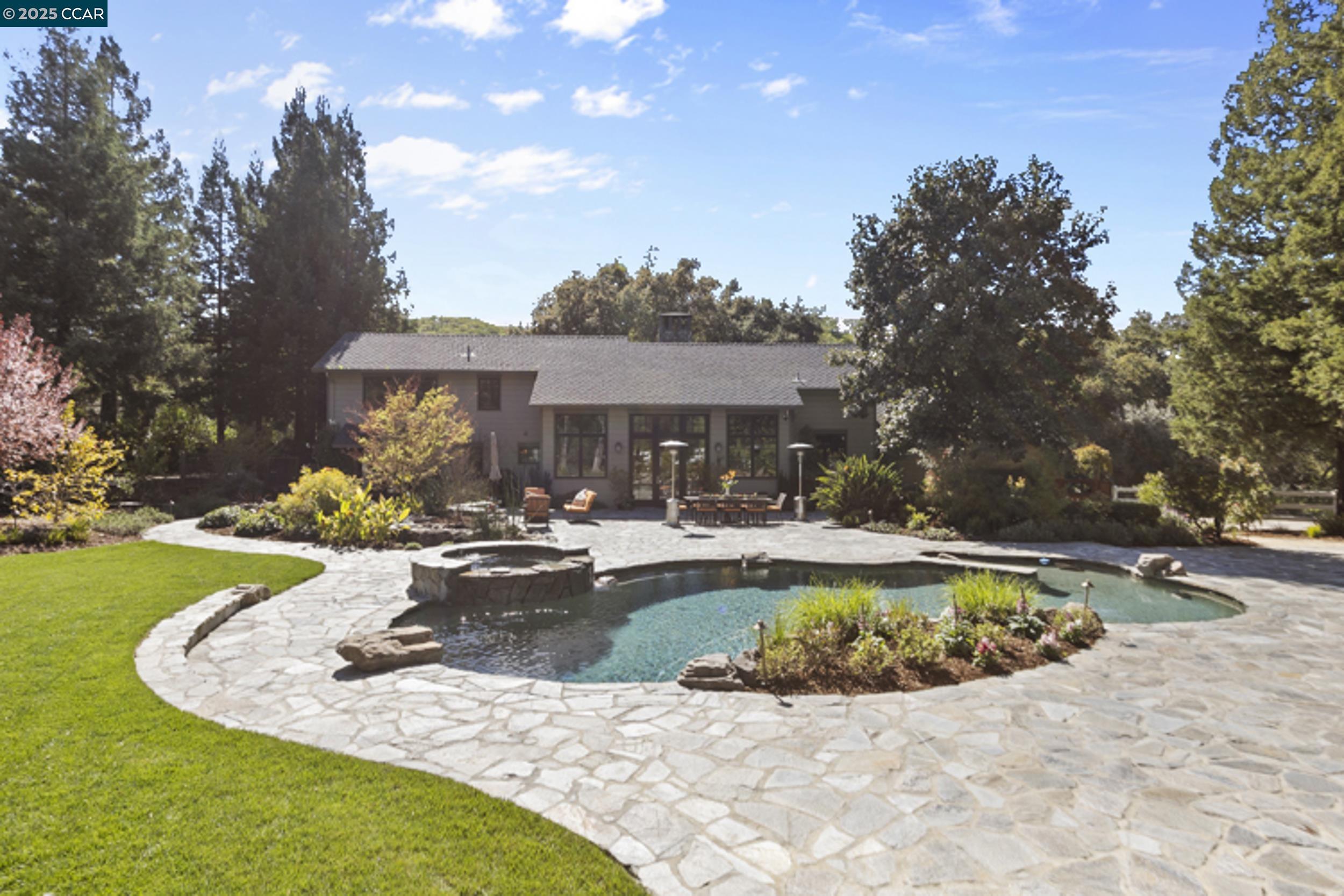 Detail Gallery Image 42 of 60 For 350 Pine Creek Rd, Walnut Creek,  CA 94598 - 4 Beds | 3 Baths