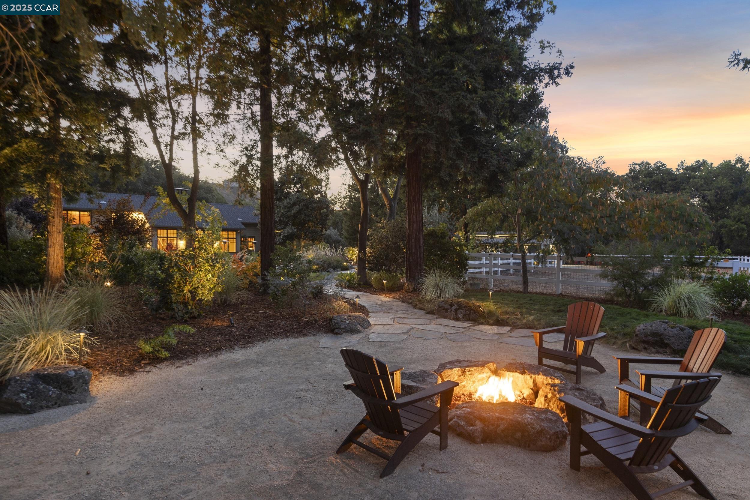 Detail Gallery Image 47 of 60 For 350 Pine Creek Rd, Walnut Creek,  CA 94598 - 4 Beds | 3 Baths