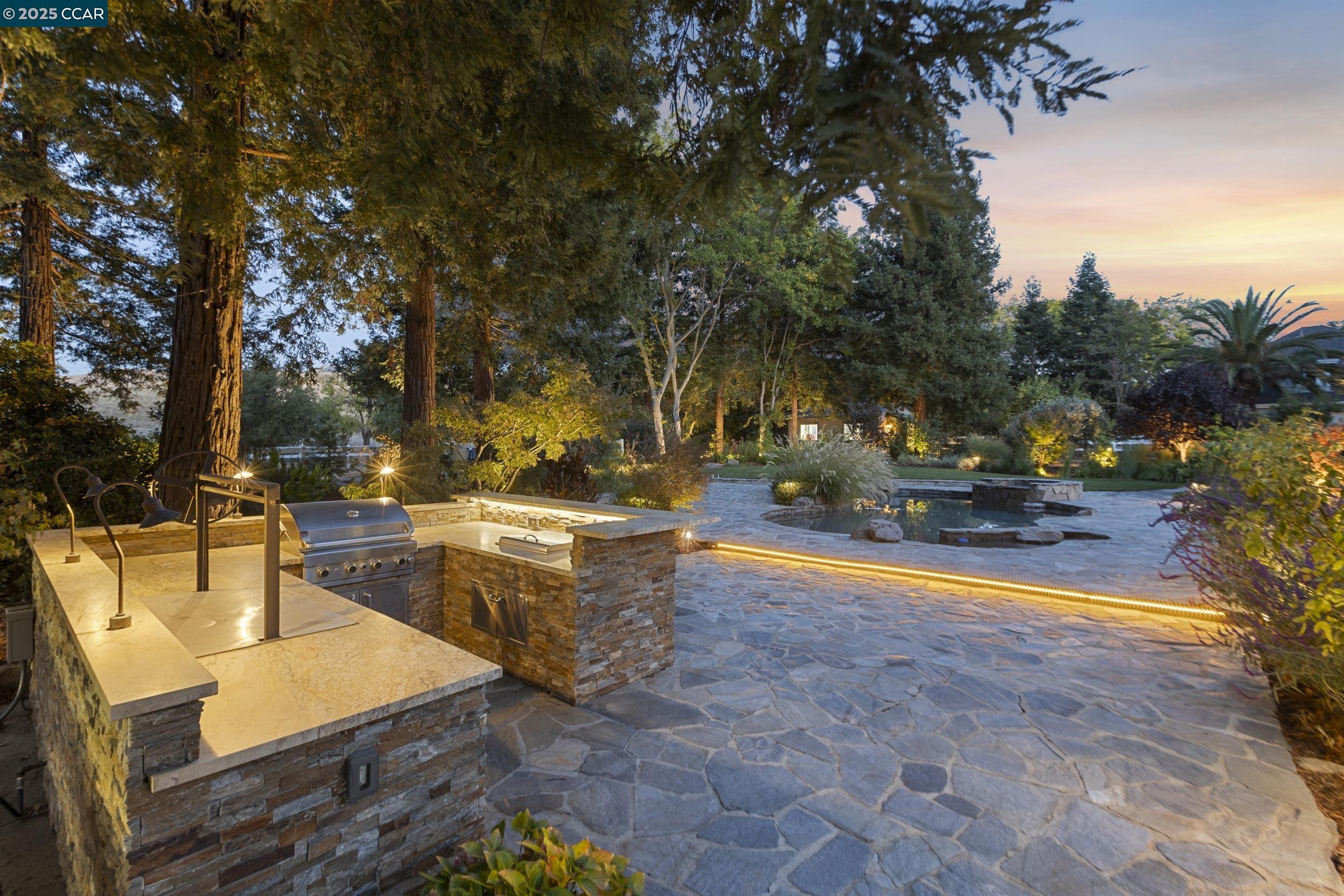 Detail Gallery Image 49 of 60 For 350 Pine Creek Rd, Walnut Creek,  CA 94598 - 4 Beds | 3 Baths