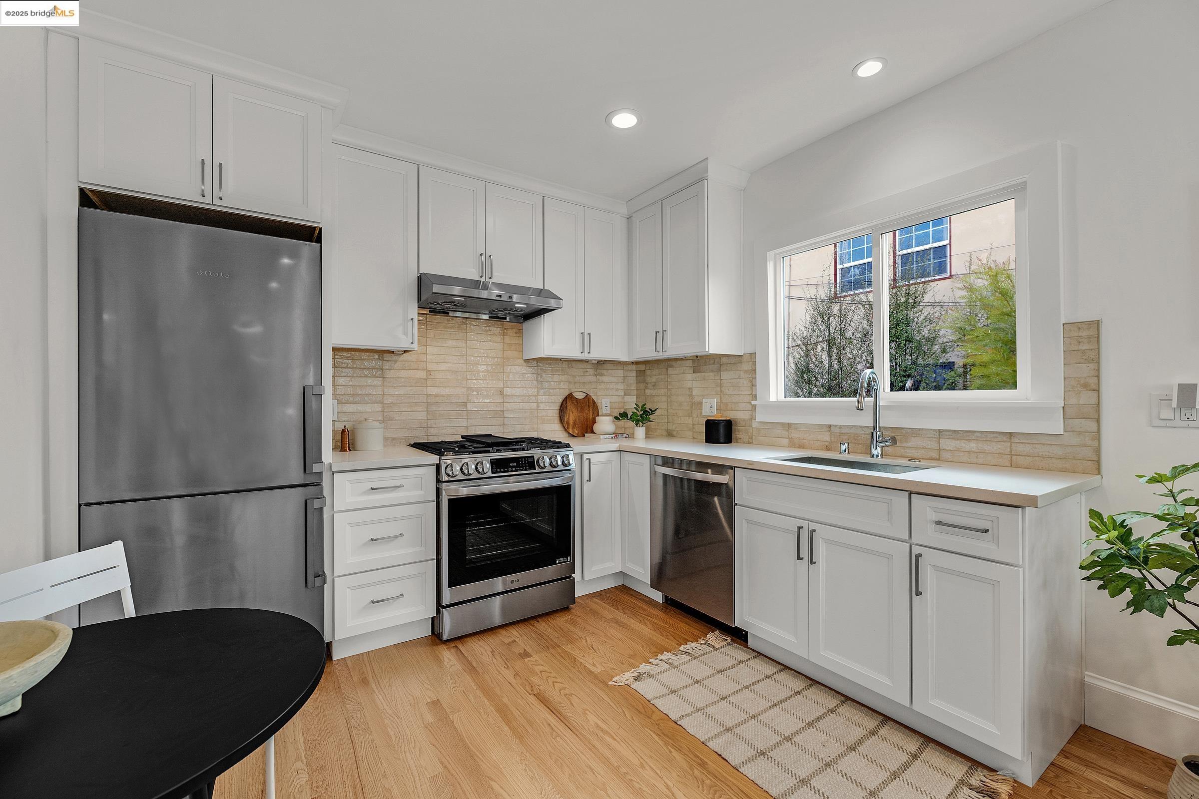 Detail Gallery Image 38 of 59 For 1515 Derby St, Berkeley,  CA 94703 - 4 Beds | 2 Baths