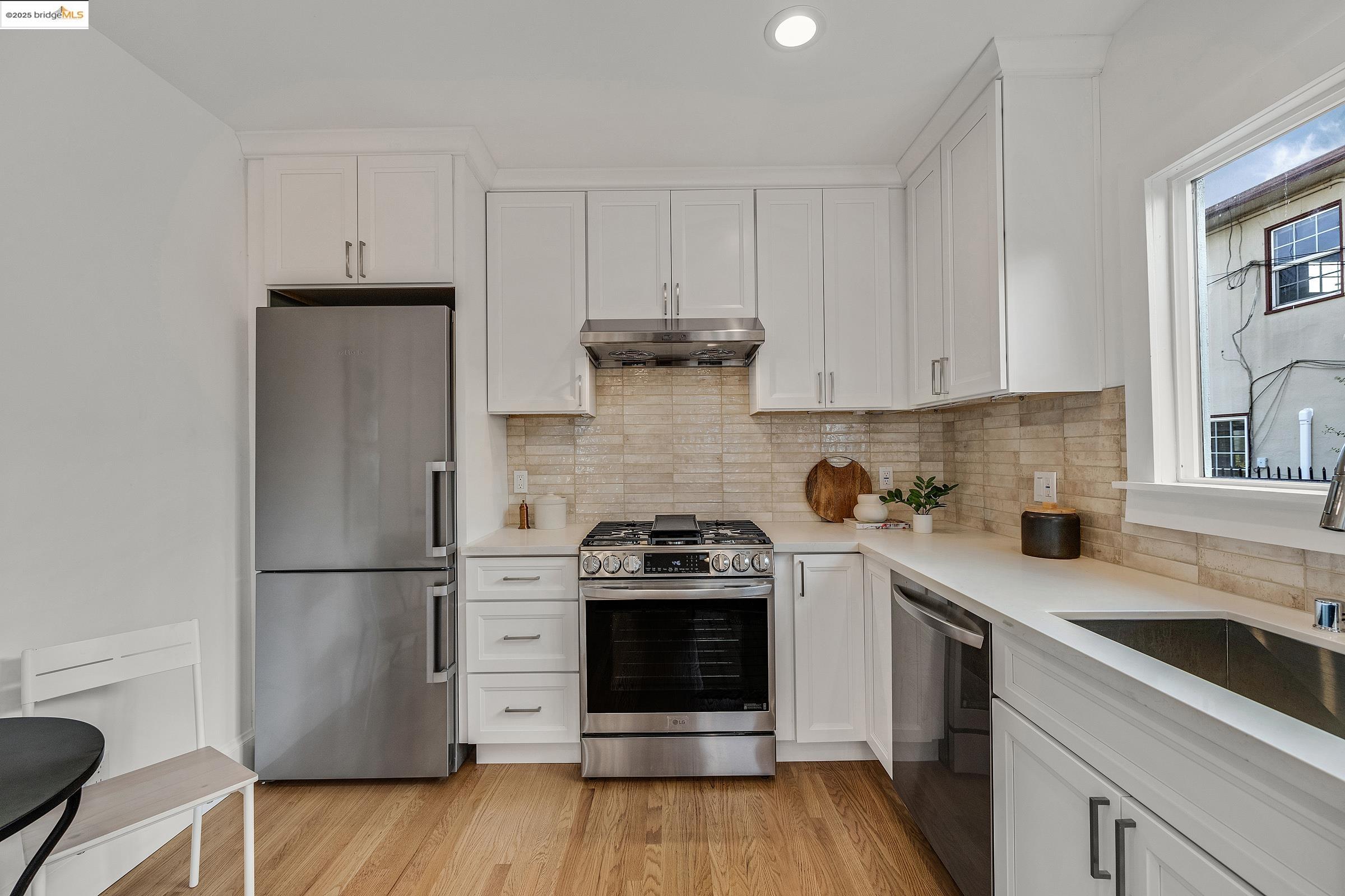 Detail Gallery Image 40 of 59 For 1515 Derby St, Berkeley,  CA 94703 - 4 Beds | 2 Baths