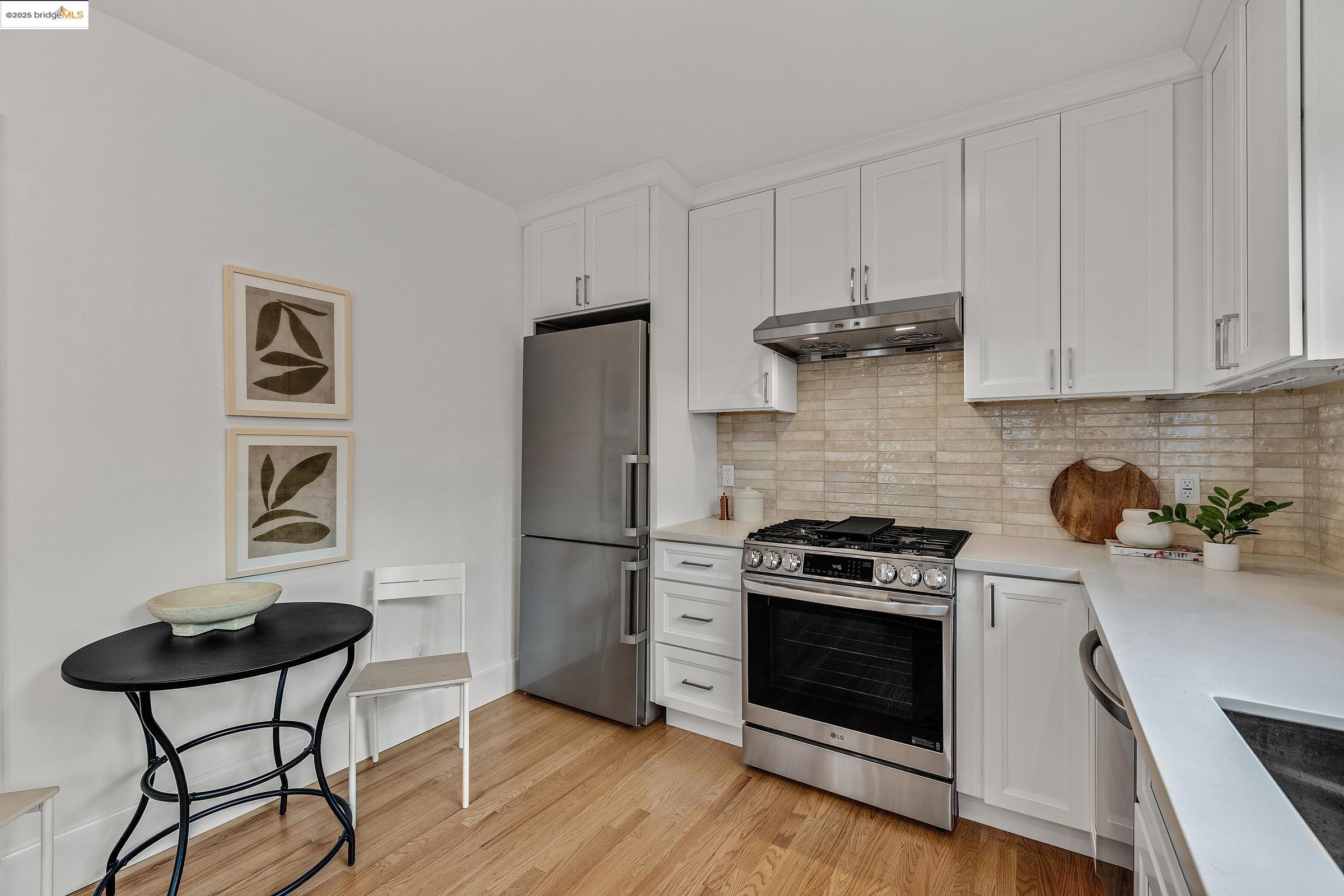 Detail Gallery Image 42 of 60 For 1515 Derby St, Berkeley,  CA 94703 - 4 Beds | 2 Baths