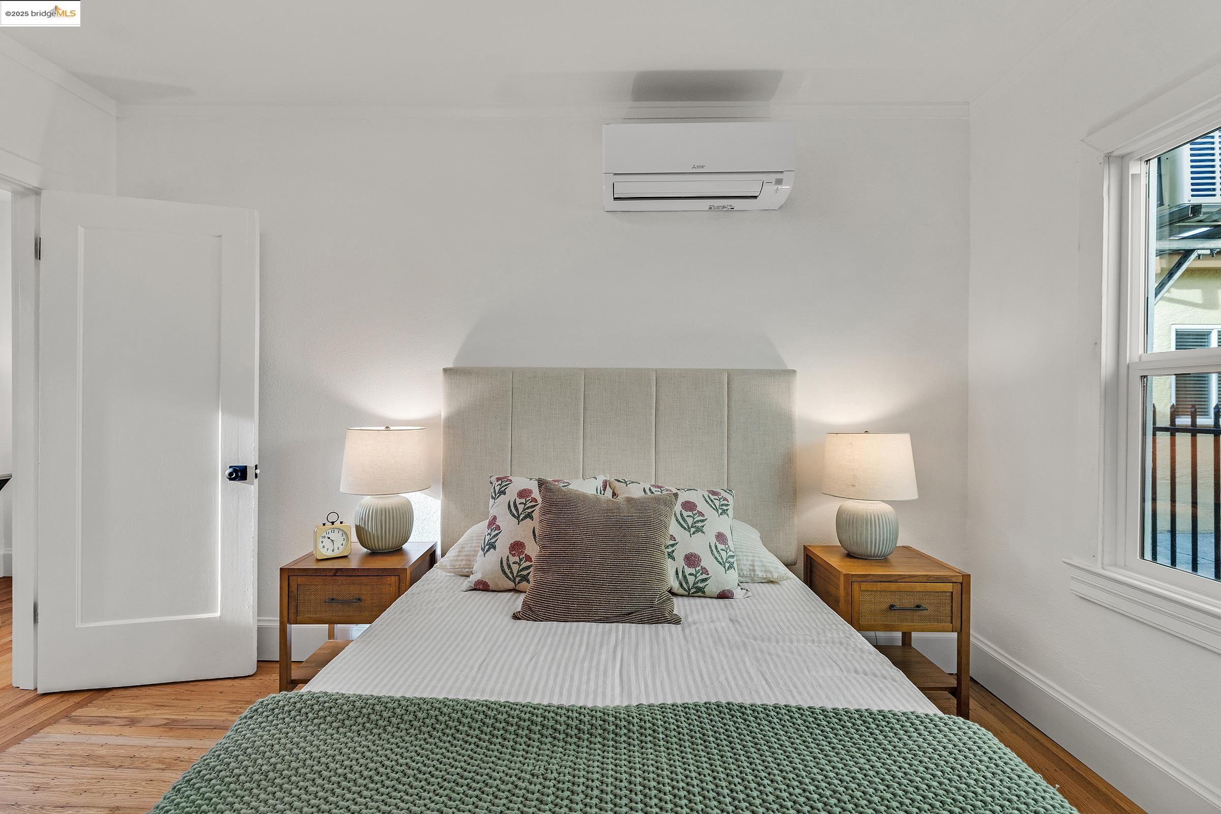 Detail Gallery Image 49 of 59 For 1515 Derby St, Berkeley,  CA 94703 - 4 Beds | 2 Baths