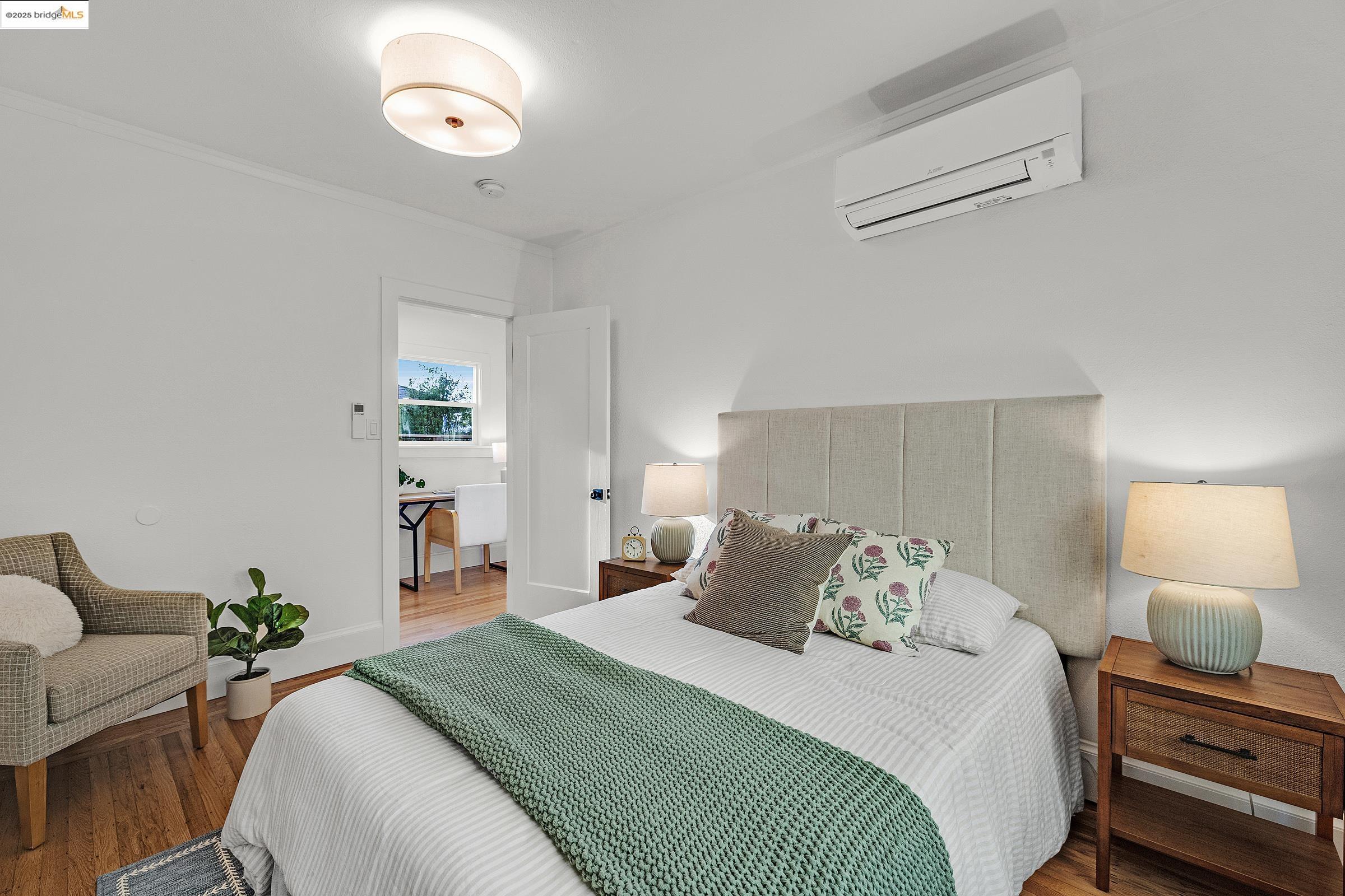 Detail Gallery Image 50 of 59 For 1515 Derby St, Berkeley,  CA 94703 - 4 Beds | 2 Baths