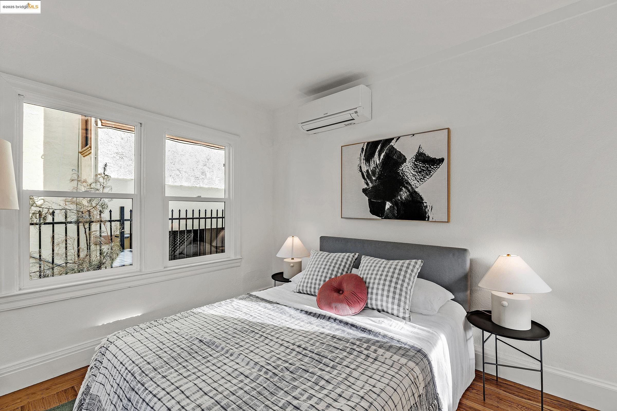 Detail Gallery Image 54 of 60 For 1515 Derby St, Berkeley,  CA 94703 - 4 Beds | 2 Baths