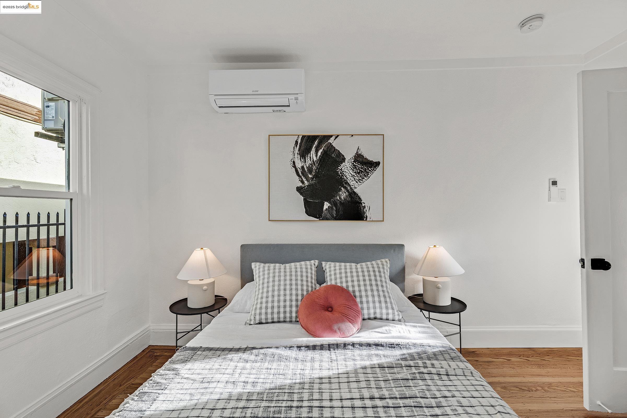 Detail Gallery Image 55 of 60 For 1515 Derby St, Berkeley,  CA 94703 - 4 Beds | 2 Baths