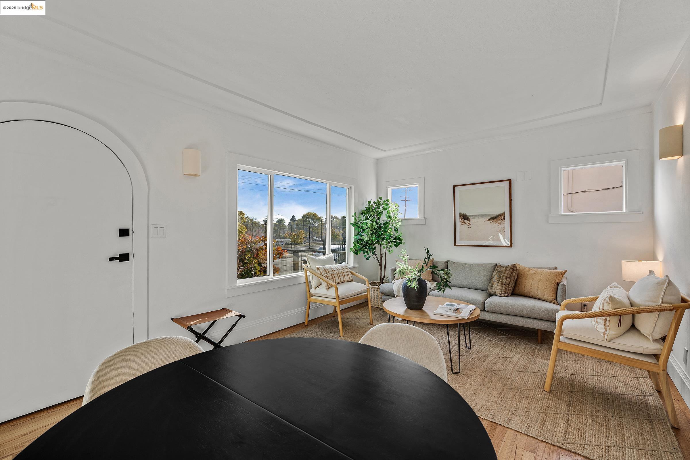 Detail Gallery Image 7 of 59 For 1515 Derby St, Berkeley,  CA 94703 - 4 Beds | 2 Baths