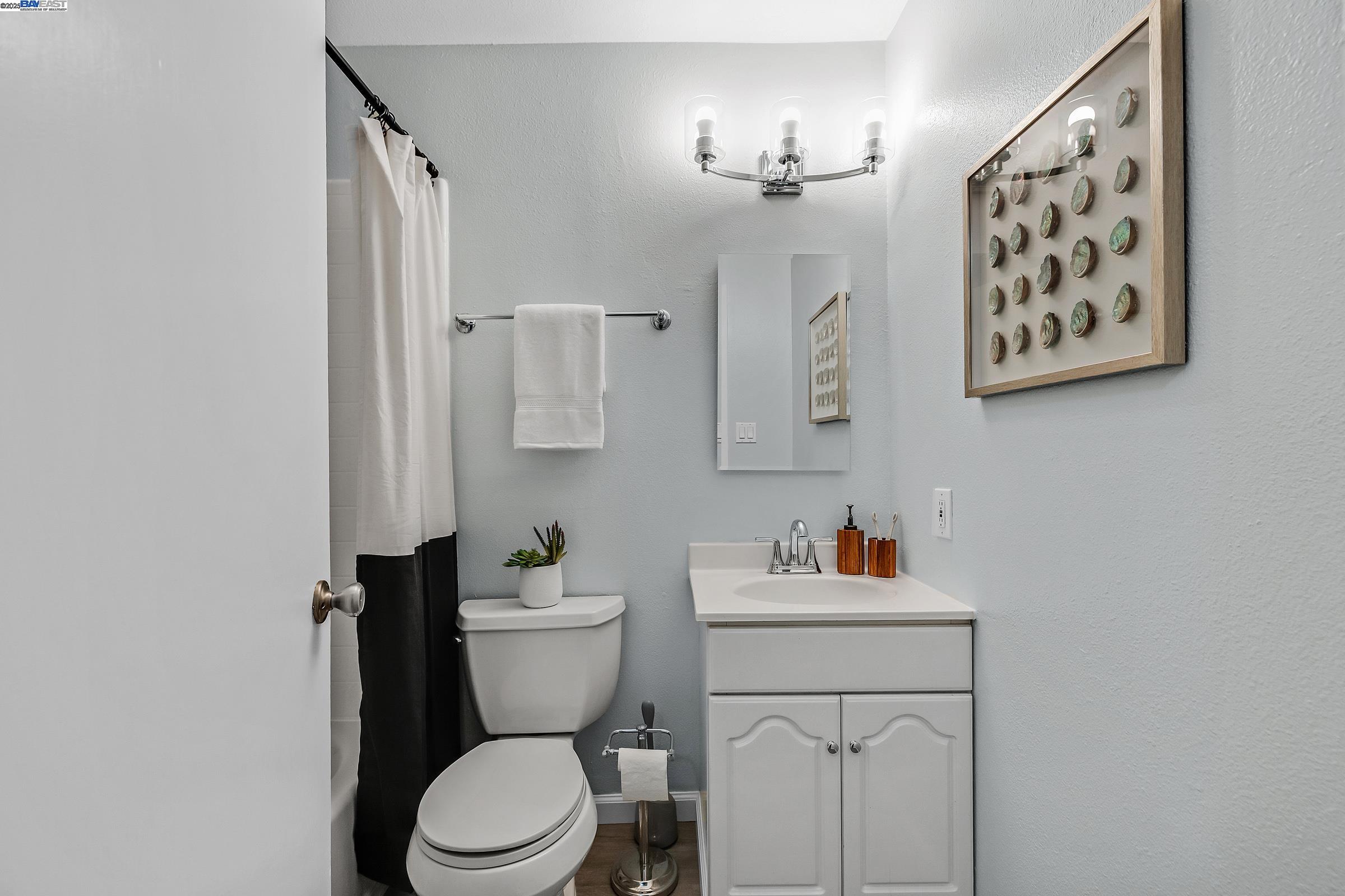 Detail Gallery Image 28 of 34 For 2207 Segundo Ct #2,  Pleasanton,  CA 94588 - 2 Beds | 1 Baths