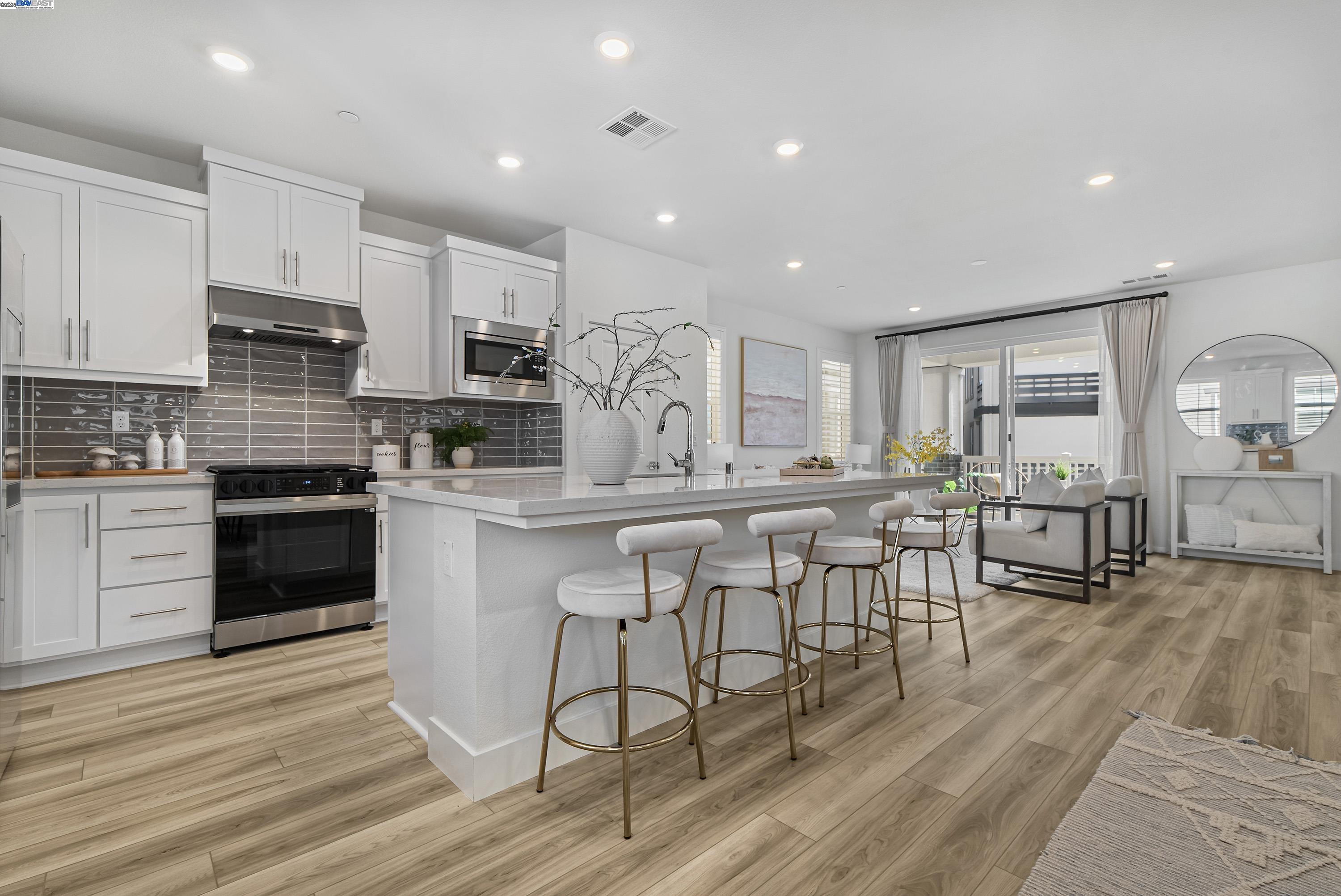 Front Image Thumbnail for BE41116171