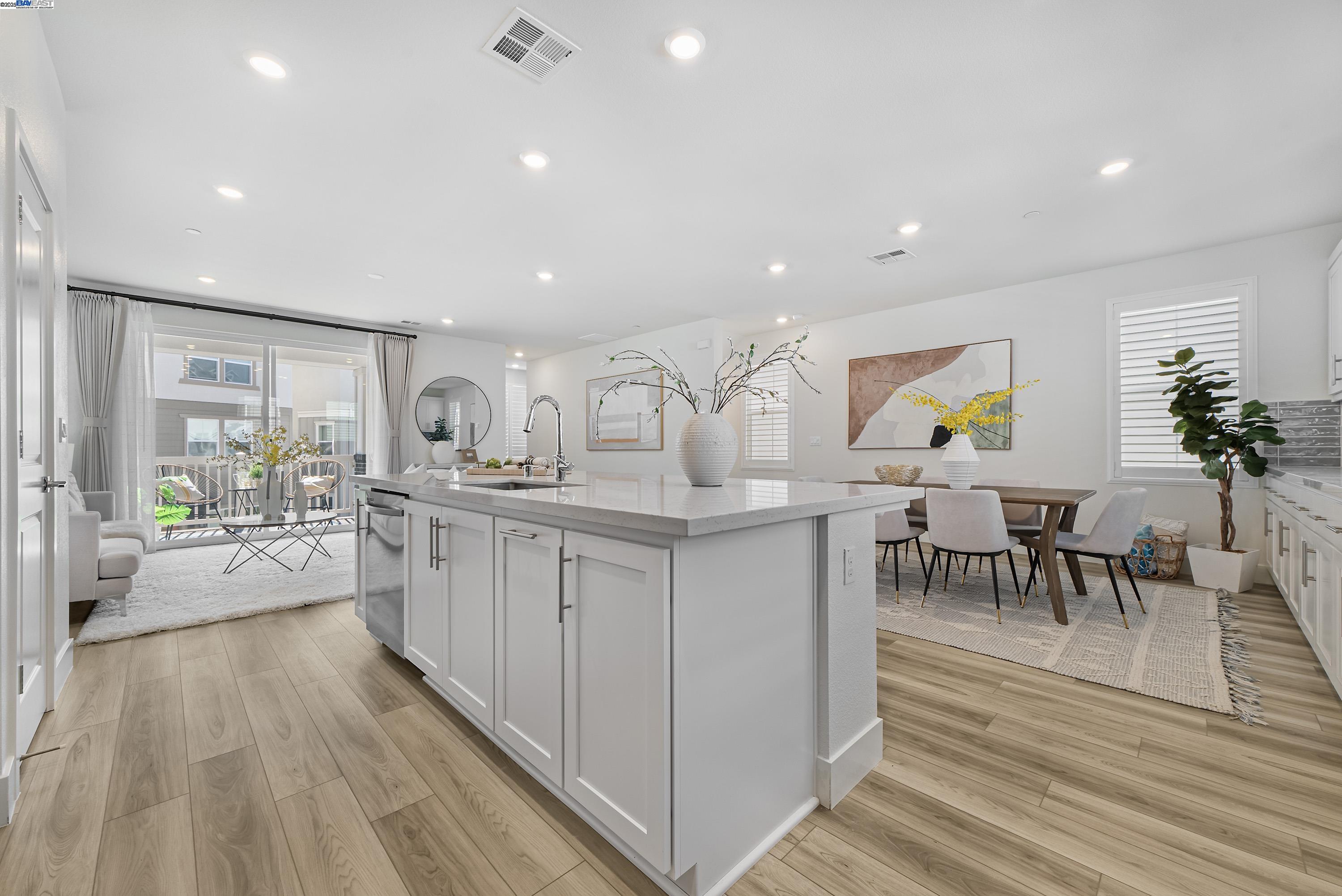 Detail Gallery Image 3 of 58 For 9174 Enterprise Dr, Newark,  CA 94560 - 3 Beds | 3/1 Baths