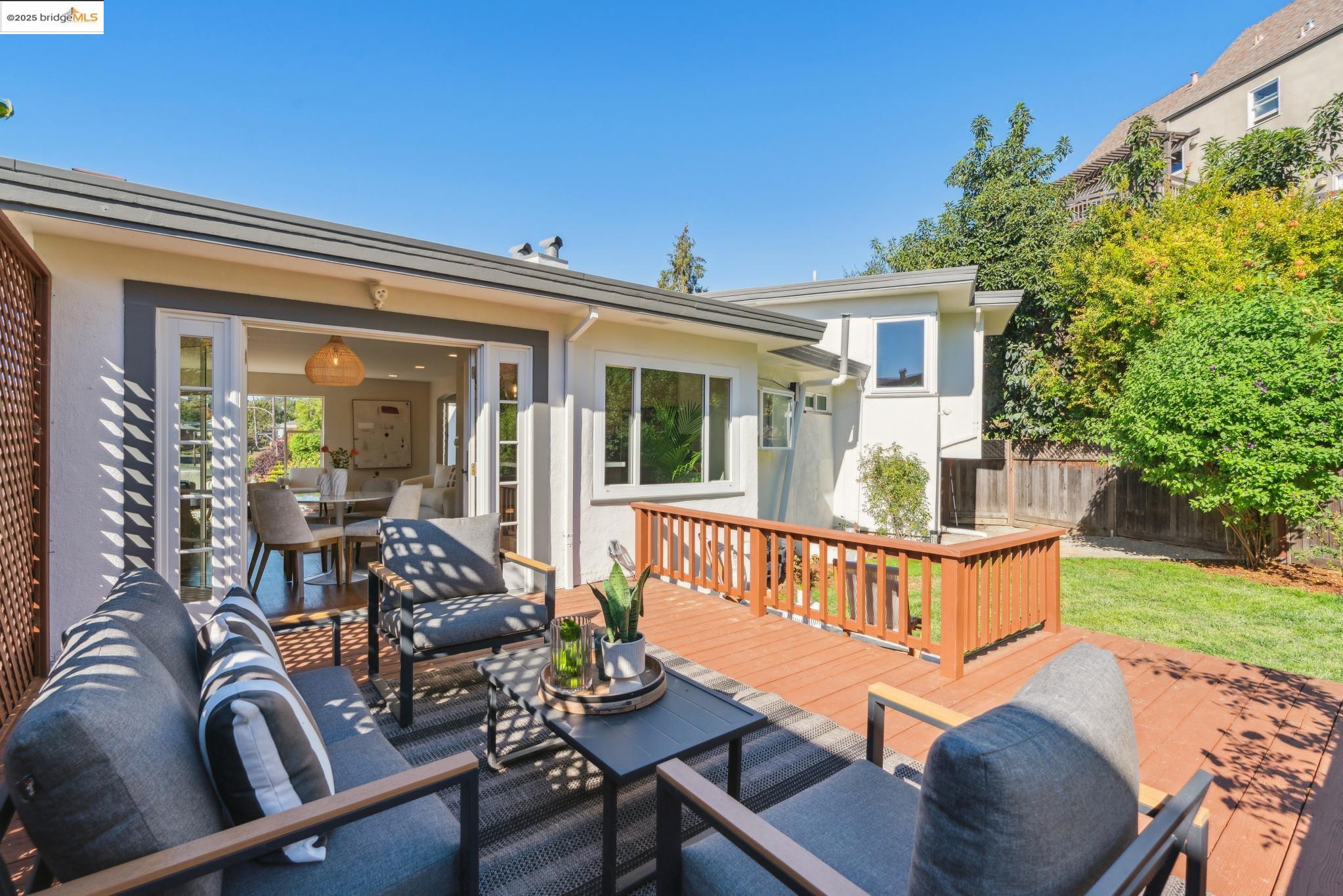 Detail Gallery Image 19 of 28 For 3546 Willis Ct, Oakland,  CA 94619 - 2 Beds | 2 Baths