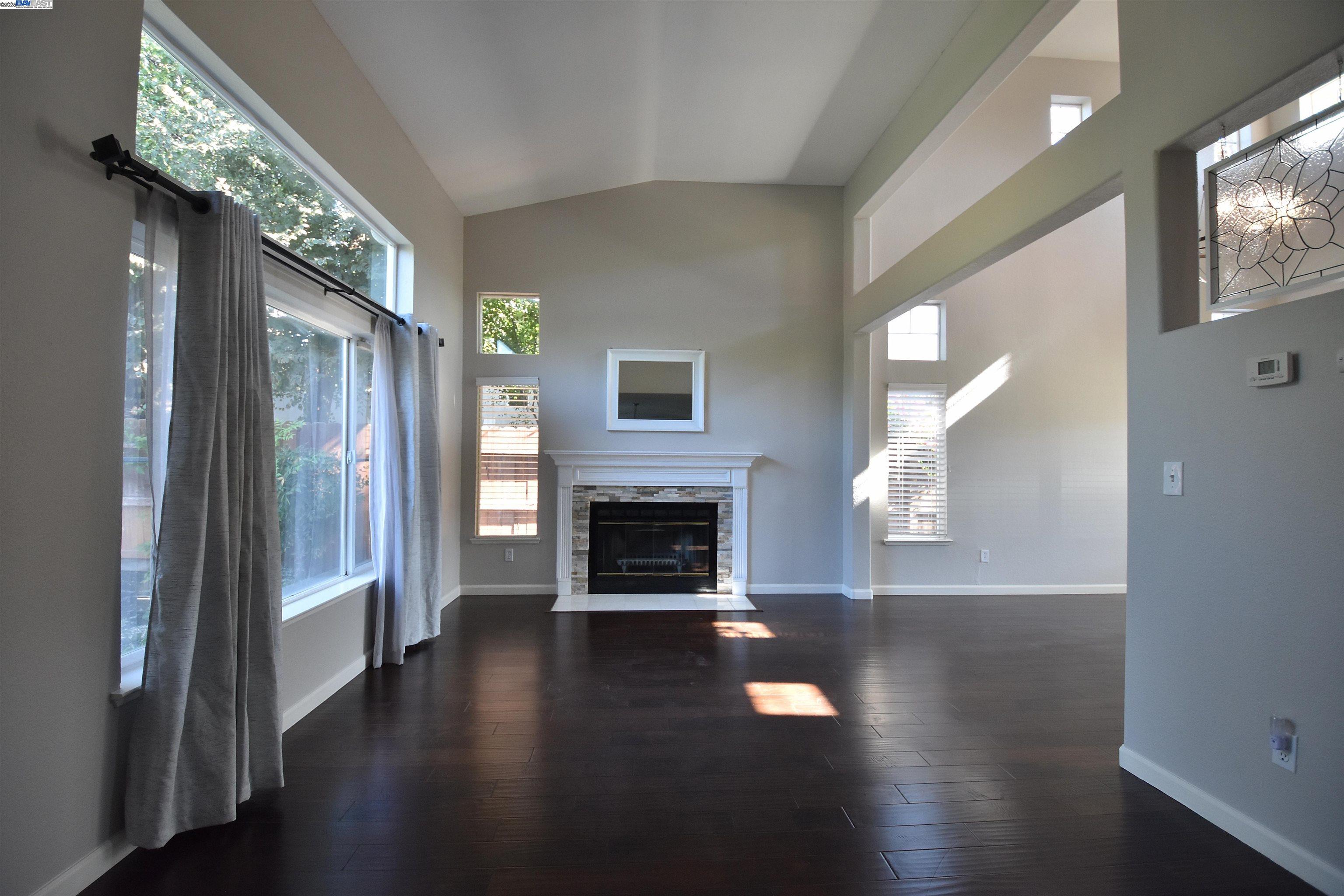 Detail Gallery Image 15 of 37 For 2545 Bridle Creek Ct, Tracy,  CA 95377 - 4 Beds | 2/1 Baths