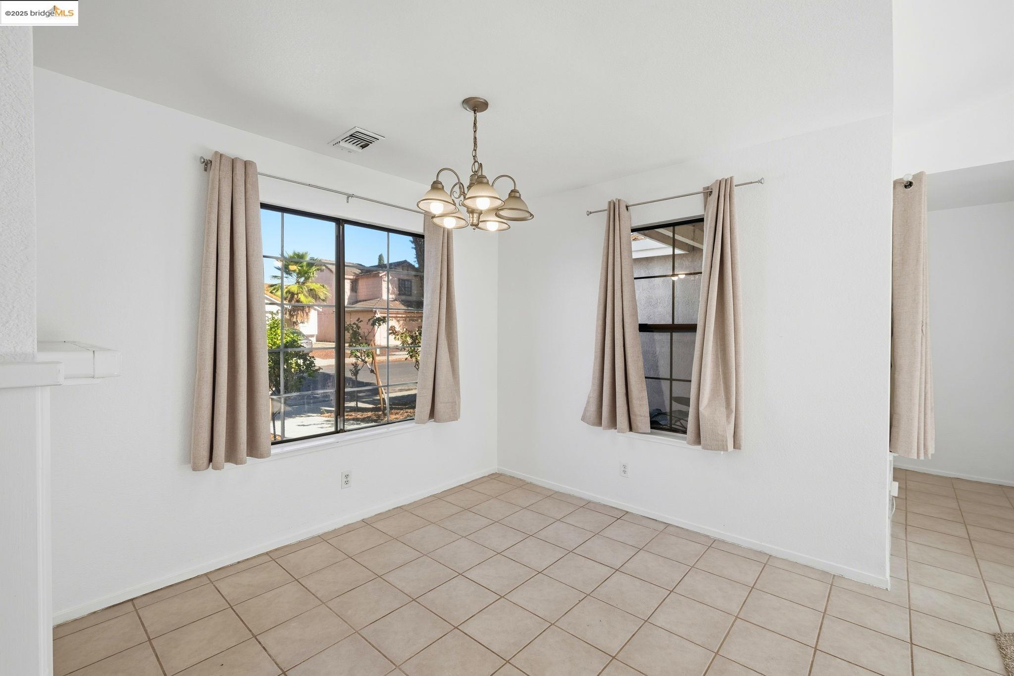 Detail Gallery Image 17 of 40 For 5210 Martin St, Oakley,  CA 94561 - 3 Beds | 2 Baths