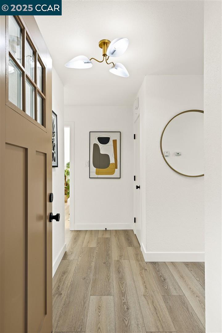 Detail Gallery Image 4 of 38 For 2981 Gilma Dr, Richmond,  CA 94806 - 3 Beds | 2 Baths