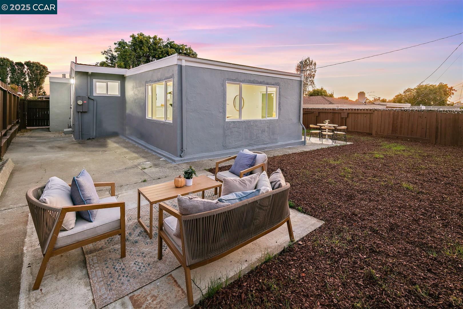 Detail Gallery Image 31 of 38 For 2981 Gilma Dr, Richmond,  CA 94806 - 3 Beds | 2 Baths