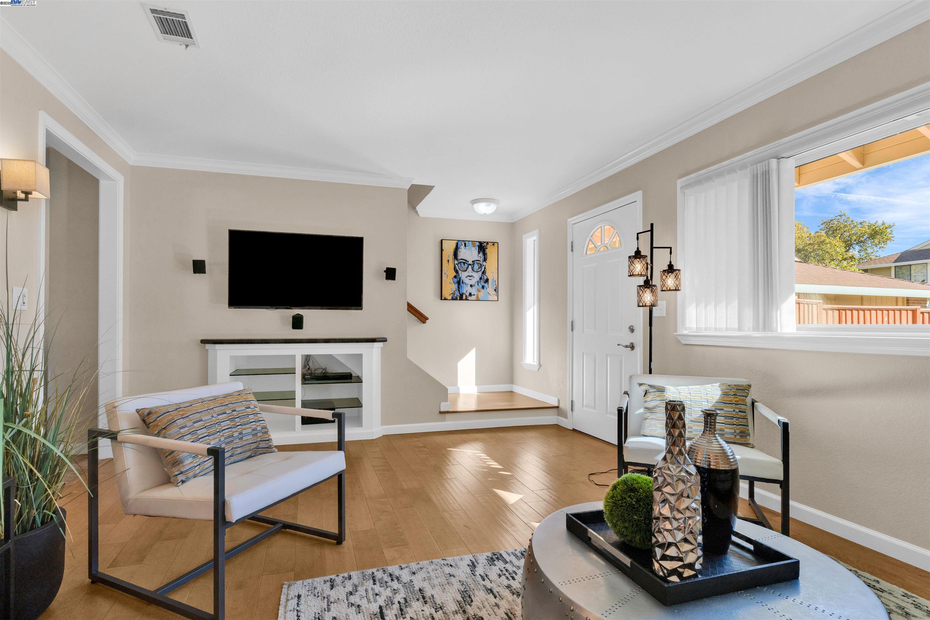 Photo #2: 41116192 Listing: Photo #2