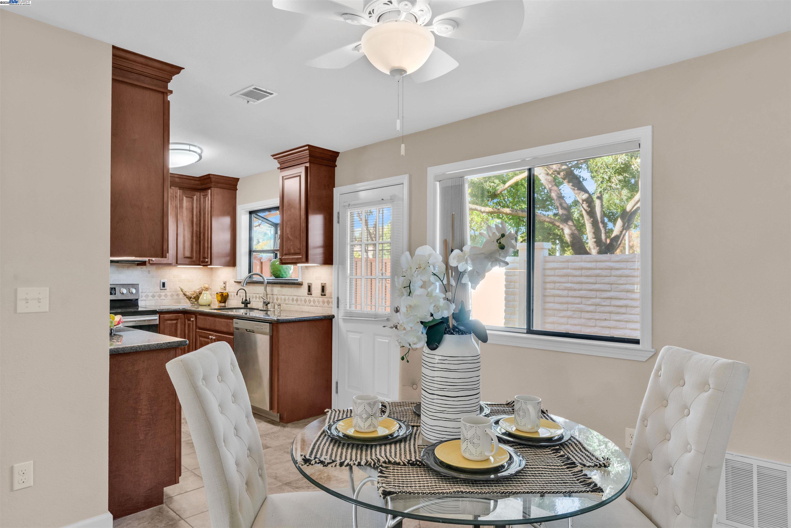 Photo #12: 41116192 Listing: Photo #12