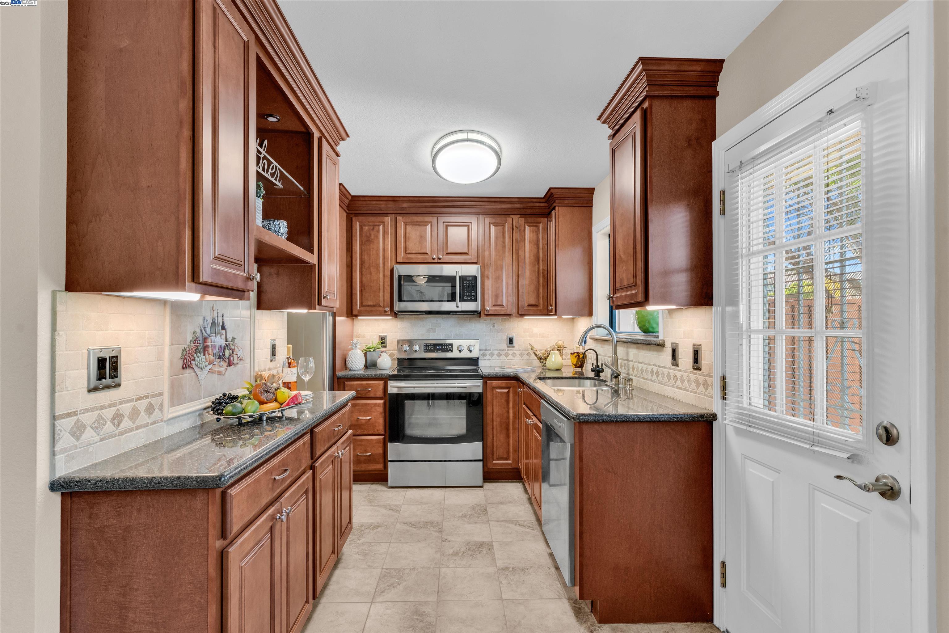 Photo #15: 41116192 Listing: Photo #15