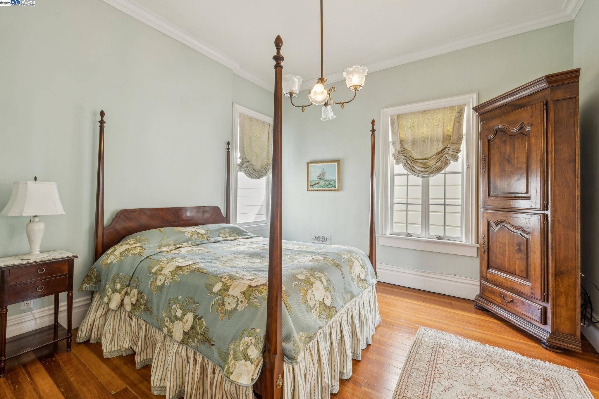 Detail Gallery Image 23 of 46 For 2070 Bush St, San Francisco,  CA 94115 - 3 Beds | 2/1 Baths