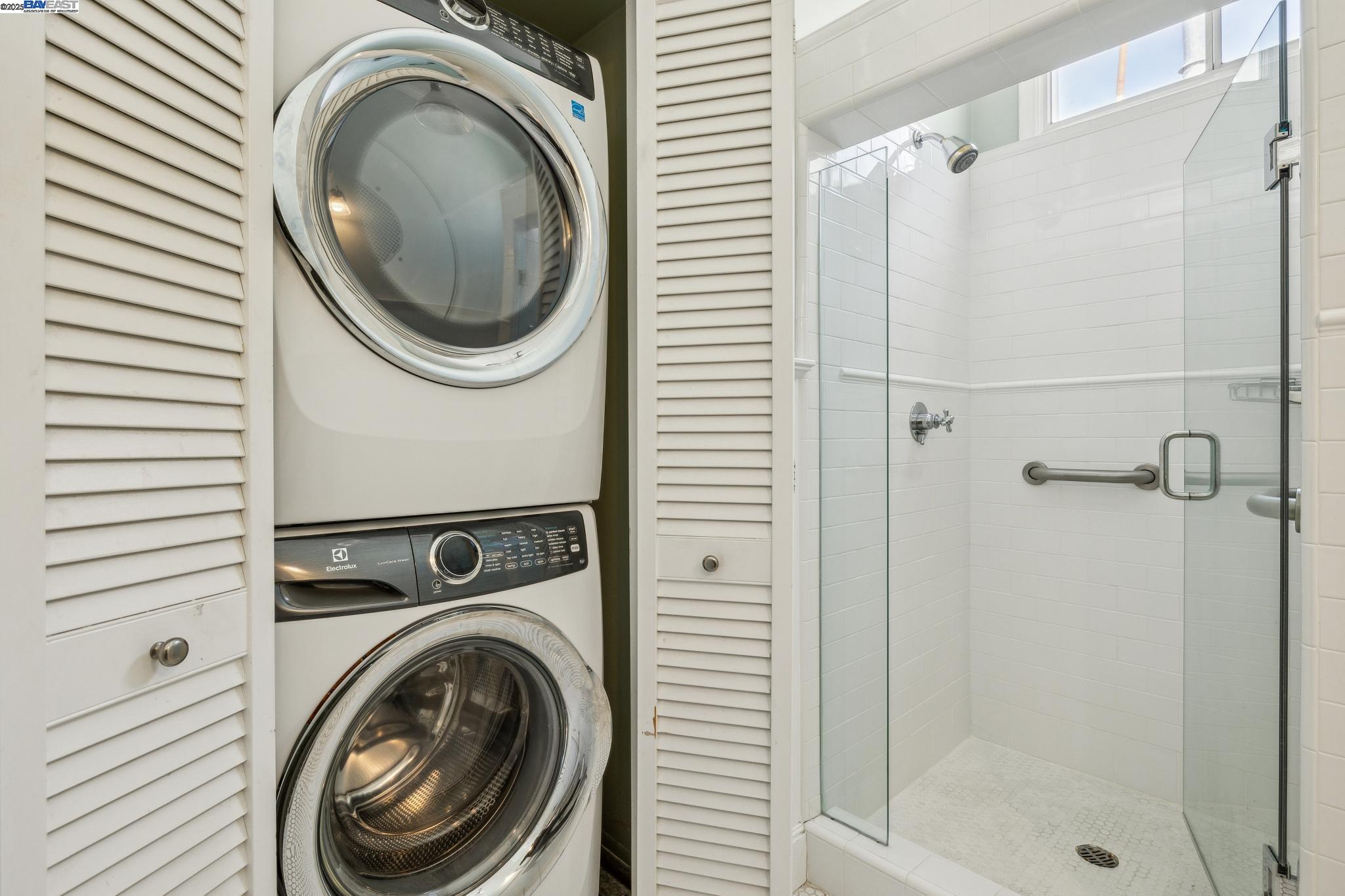 Detail Gallery Image 33 of 44 For 2070 Bush St, San Francisco,  CA 94115 - 3 Beds | 2/1 Baths