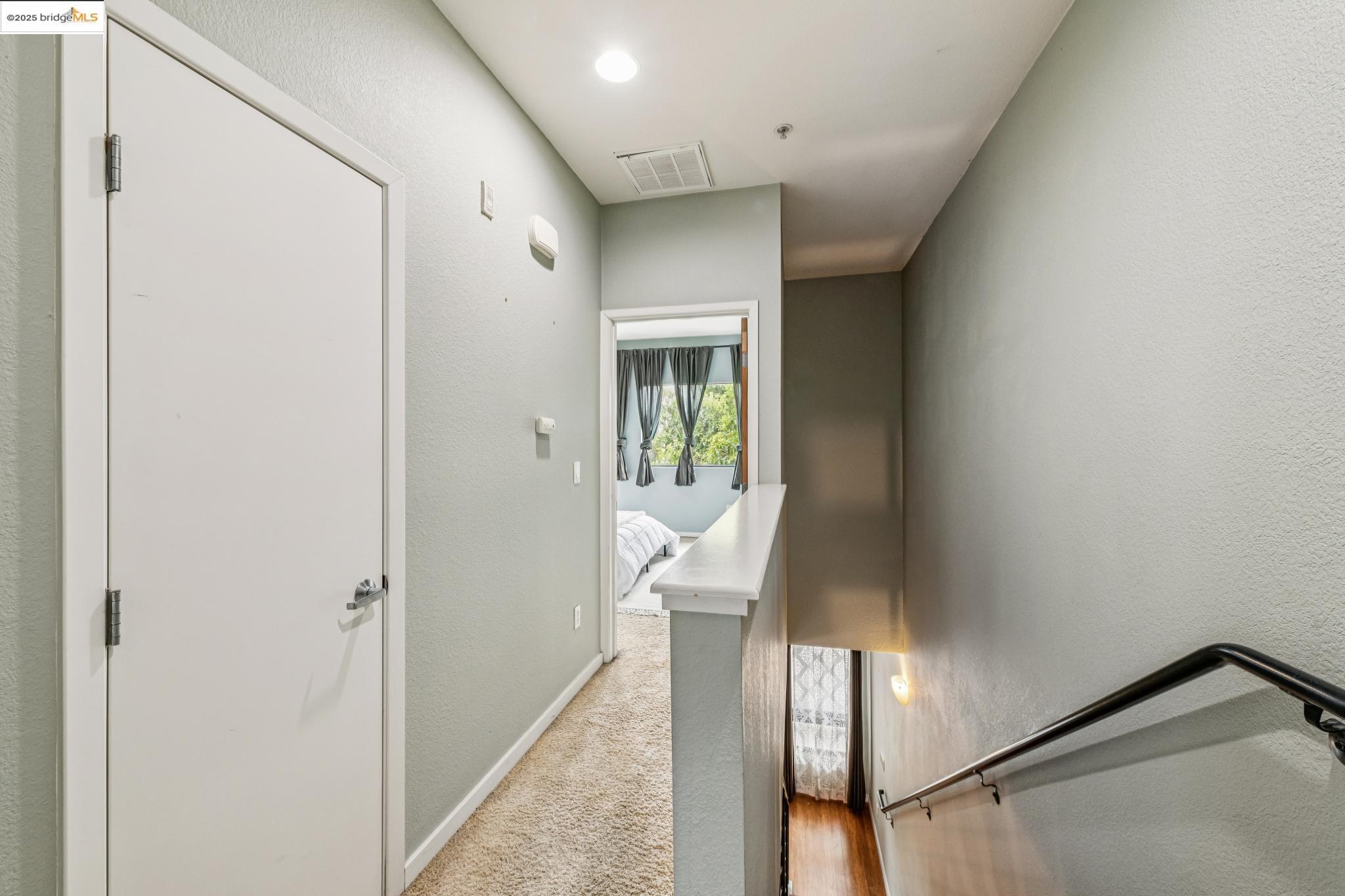 Detail Gallery Image 34 of 47 For 1211 Wood St, Oakland,  CA 94607 - 2 Beds | 2/1 Baths