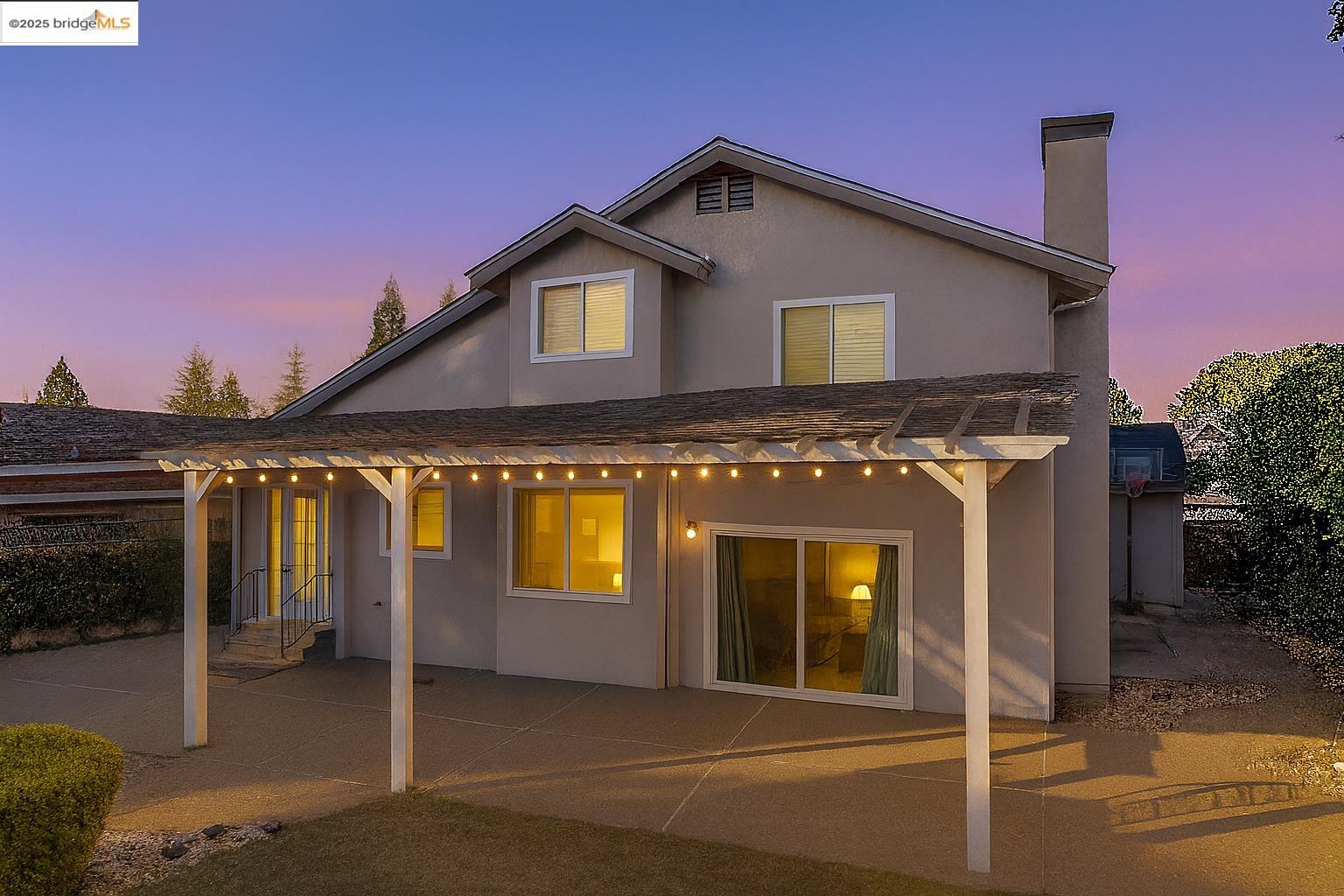 Detail Gallery Image 2 of 57 For 3124 Sunflower Drive, Antioch,  CA 94531 - 5 Beds | 2/1 Baths