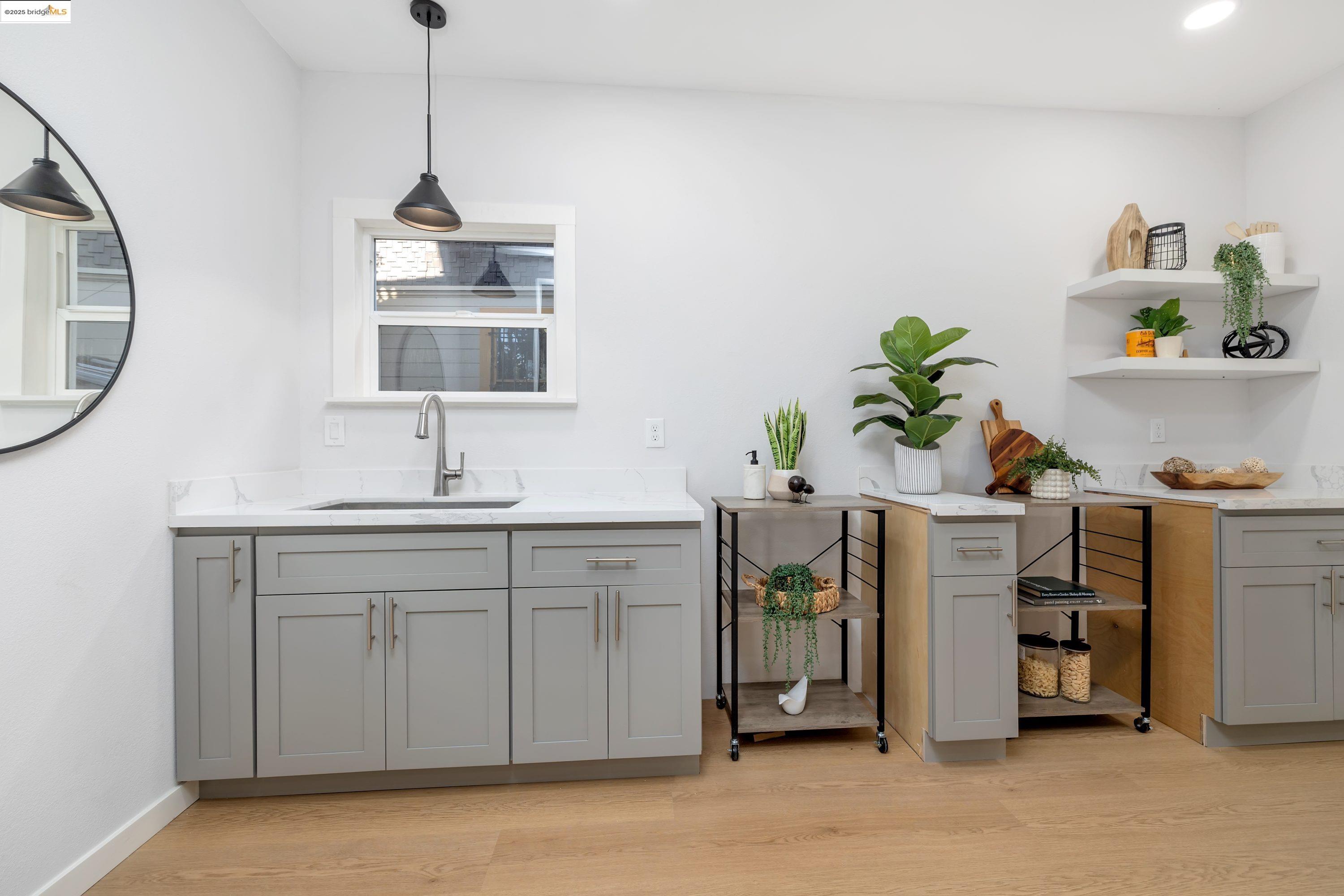 Detail Gallery Image 5 of 45 For 243 Oakland Ave, Oakland,  CA 94611 - – Beds | – Baths