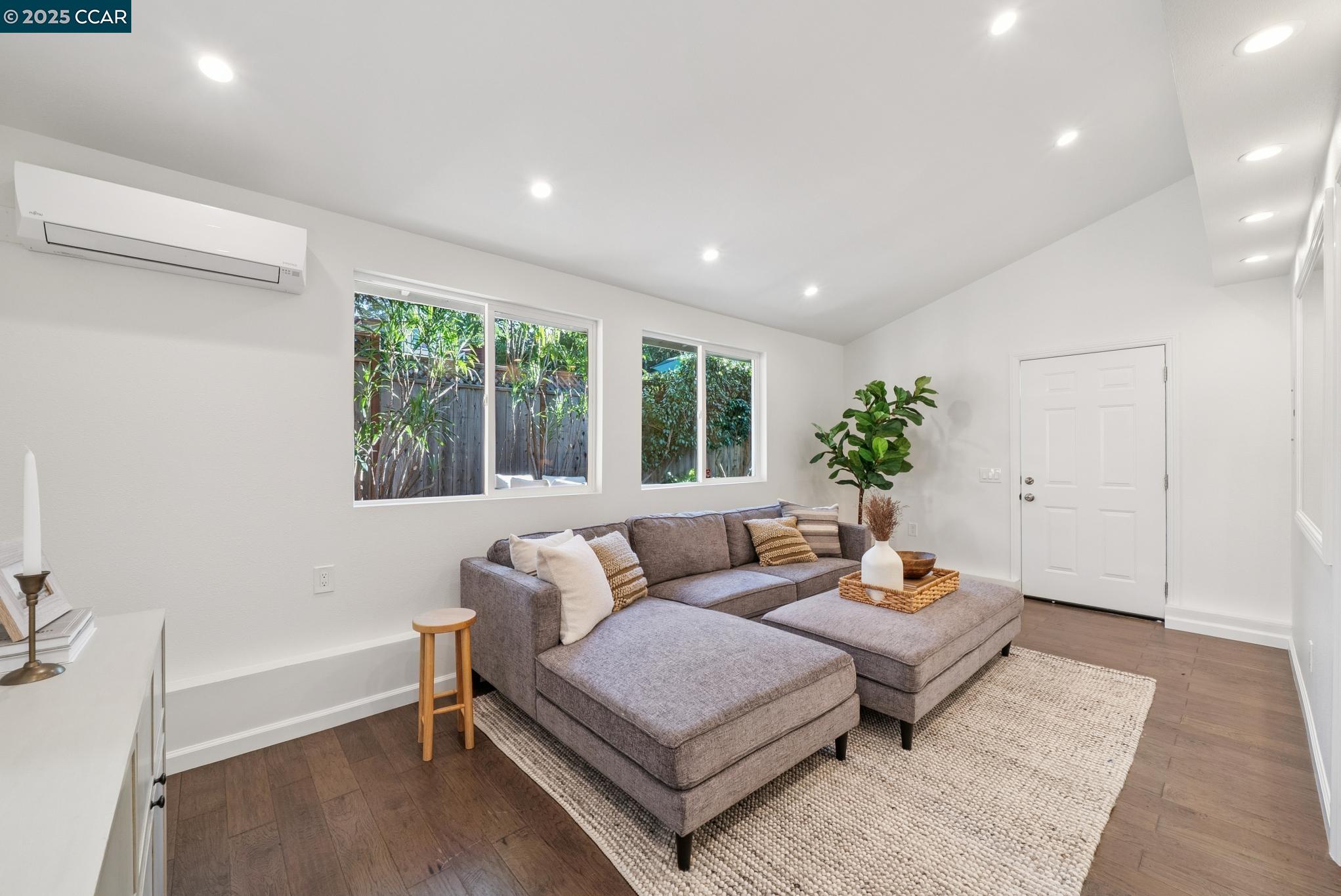 Detail Gallery Image 37 of 45 For 3616 Wisconsin St, Oakland,  CA 94619 - 2 Beds | 1 Baths