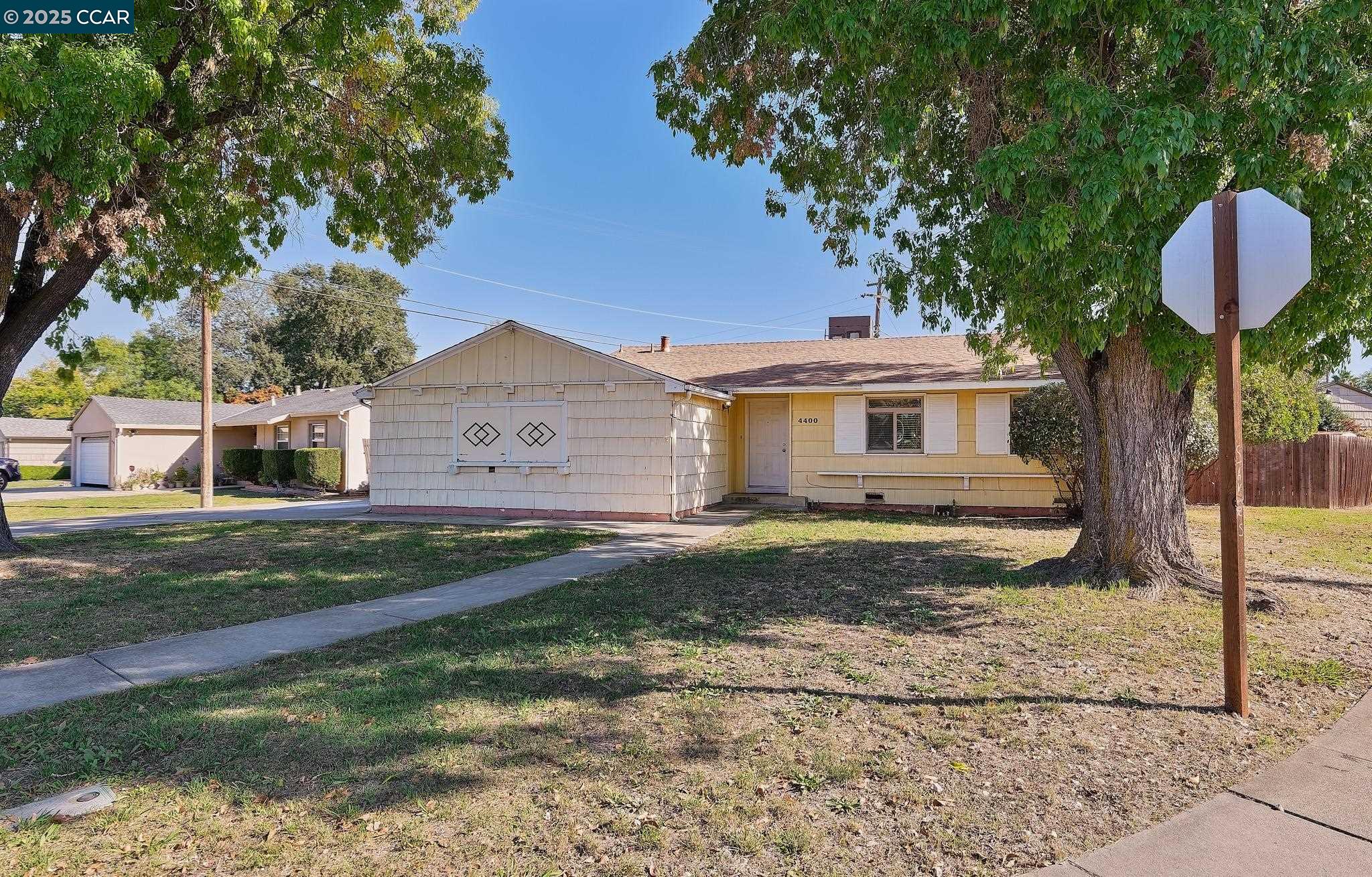 Front Image Thumbnail for CC41116216