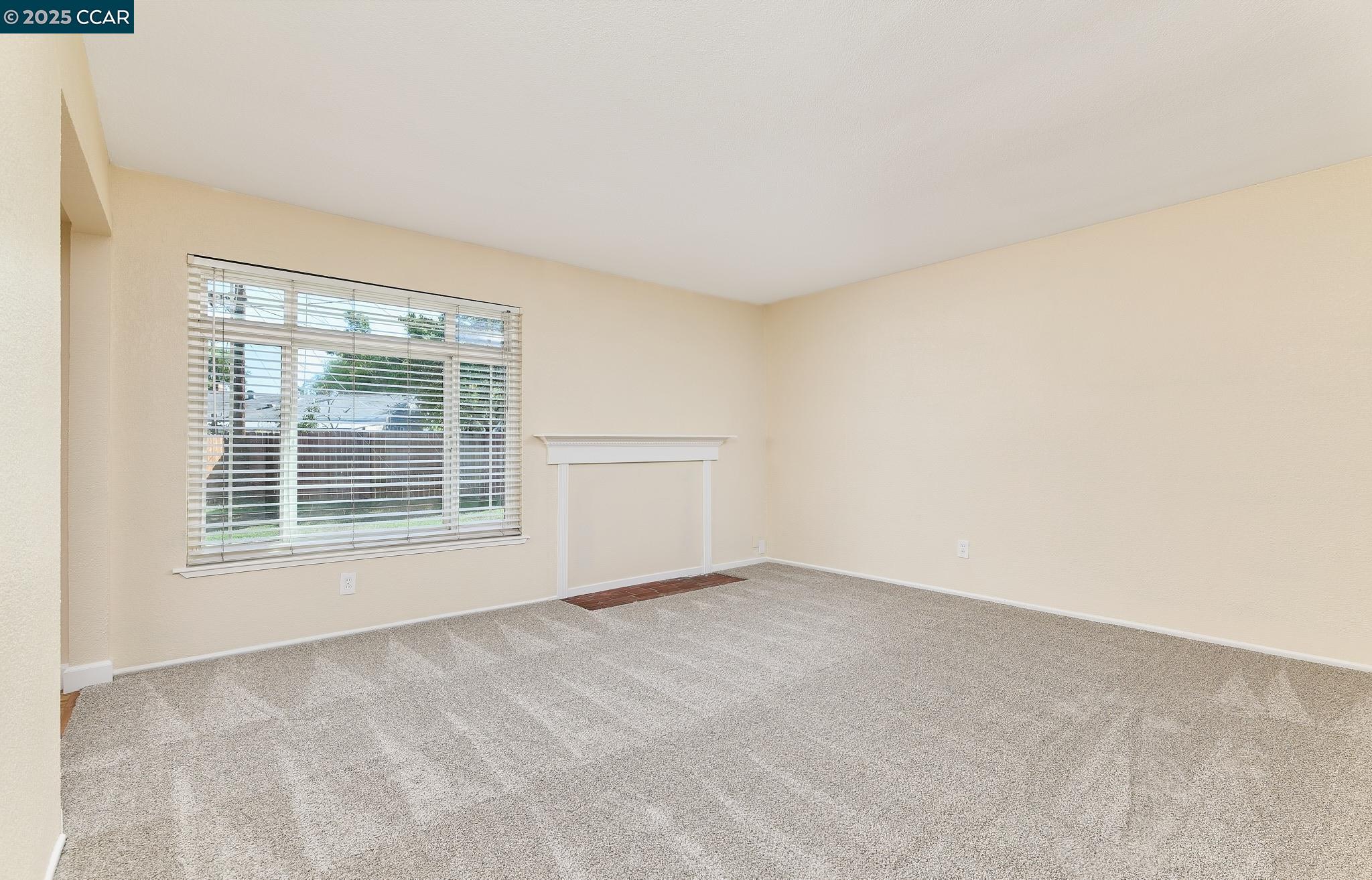 Detail Gallery Image 9 of 16 For 4400 C Pkwy, Sacramento,  CA 95823 - 3 Beds | 1 Baths