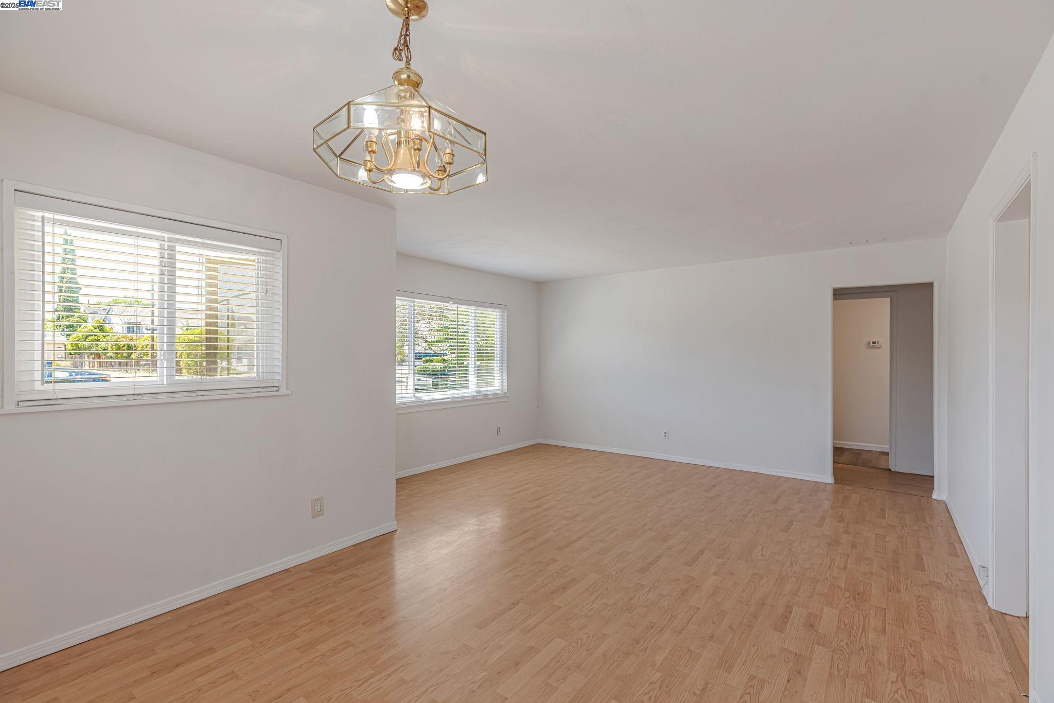 Detail Gallery Image 17 of 39 For 2056 Elm St, Livermore,  CA 94551 - 3 Beds | 2 Baths