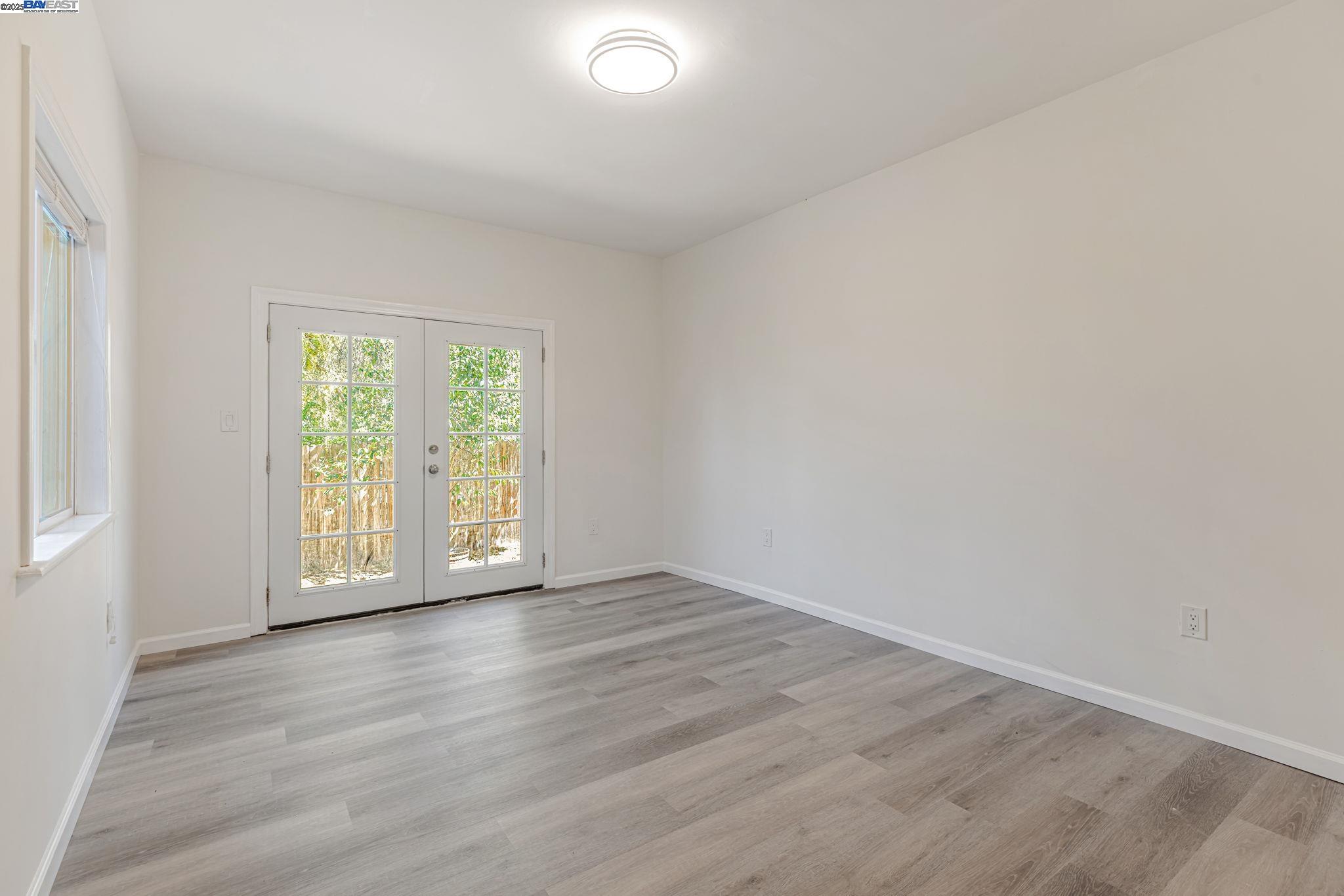 Detail Gallery Image 18 of 39 For 2056 Elm St, Livermore,  CA 94551 - 3 Beds | 2 Baths