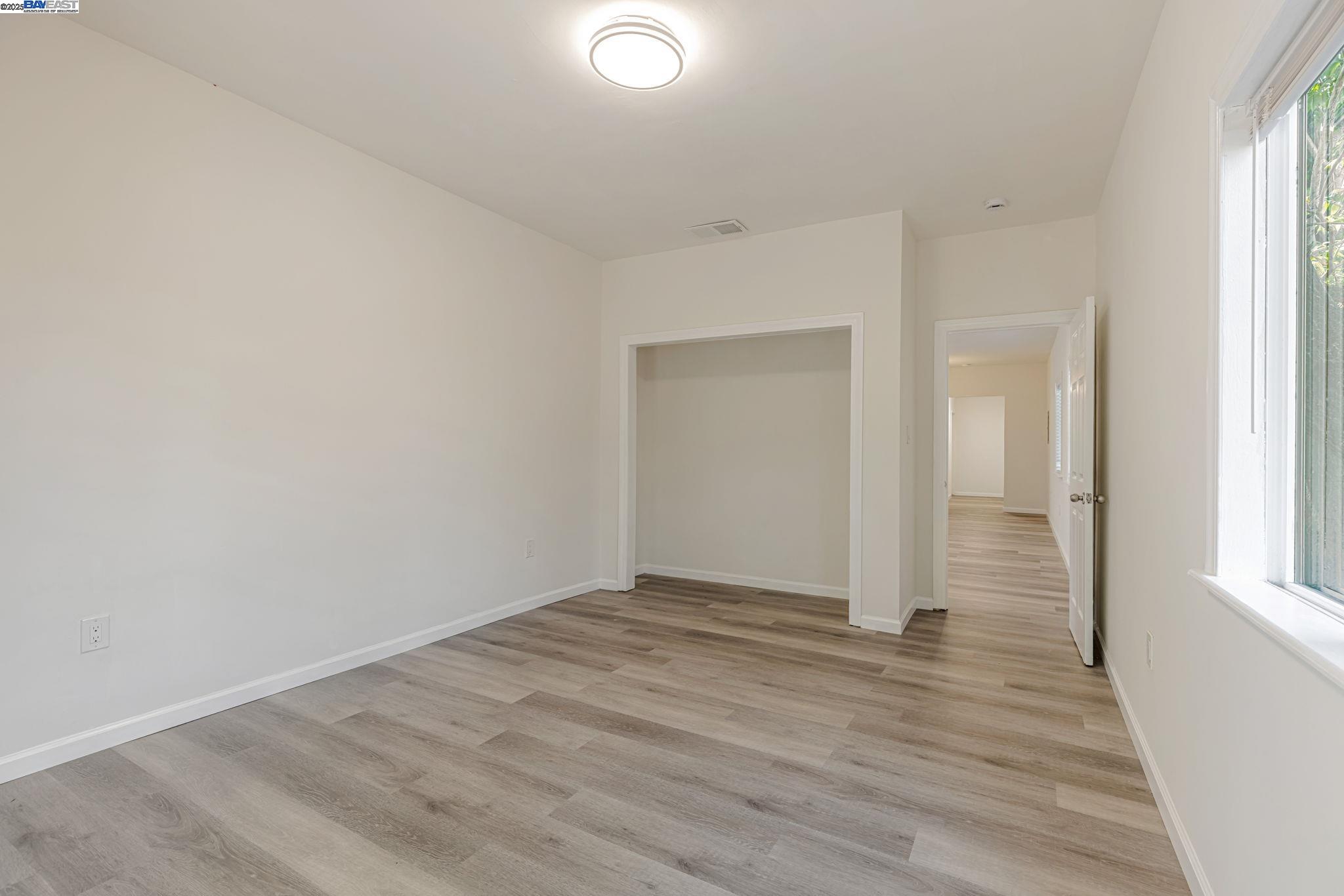 Detail Gallery Image 19 of 39 For 2056 Elm St, Livermore,  CA 94551 - 3 Beds | 2 Baths