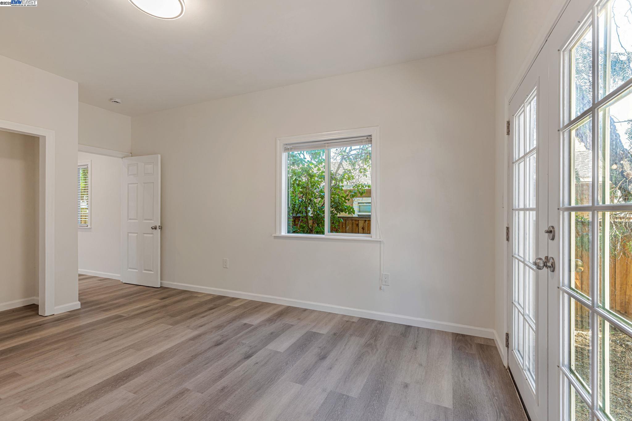 Detail Gallery Image 20 of 39 For 2056 Elm St, Livermore,  CA 94551 - 3 Beds | 2 Baths