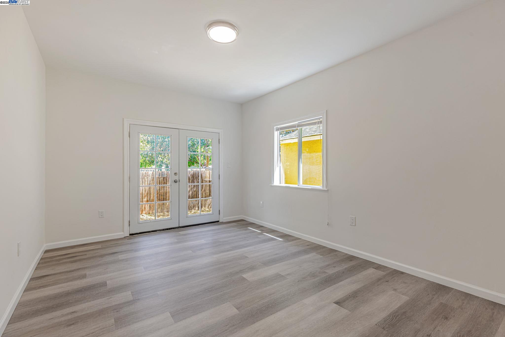 Detail Gallery Image 25 of 39 For 2056 Elm St, Livermore,  CA 94551 - 3 Beds | 2 Baths