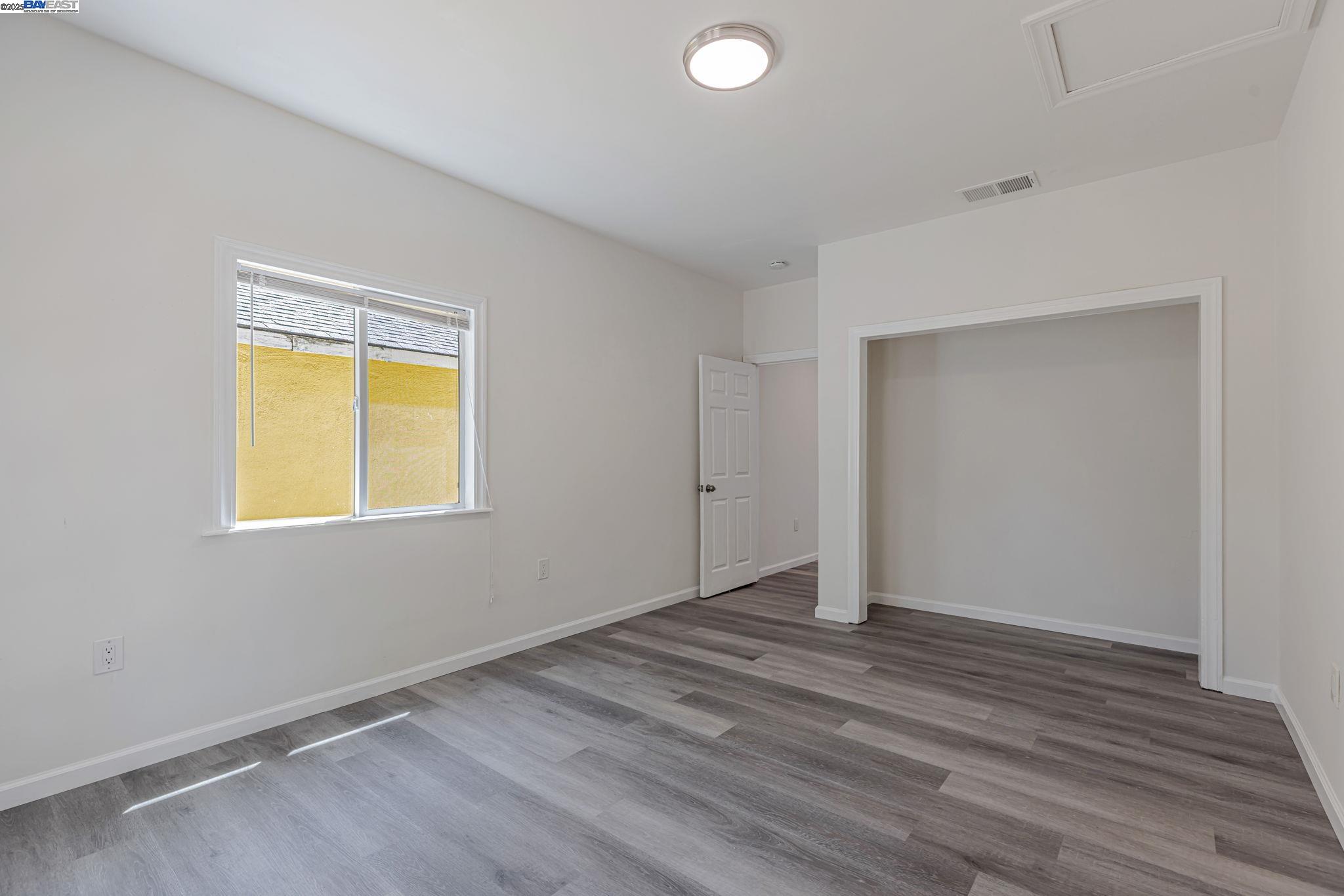 Detail Gallery Image 26 of 39 For 2056 Elm St, Livermore,  CA 94551 - 3 Beds | 2 Baths