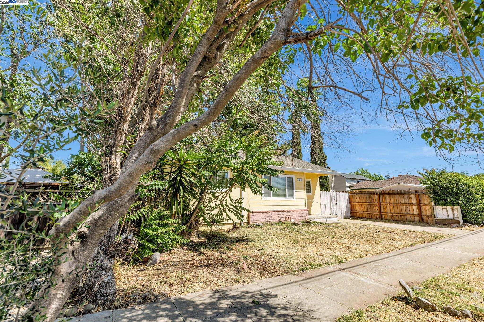 Detail Gallery Image 39 of 39 For 2056 Elm St, Livermore,  CA 94551 - 3 Beds | 2 Baths