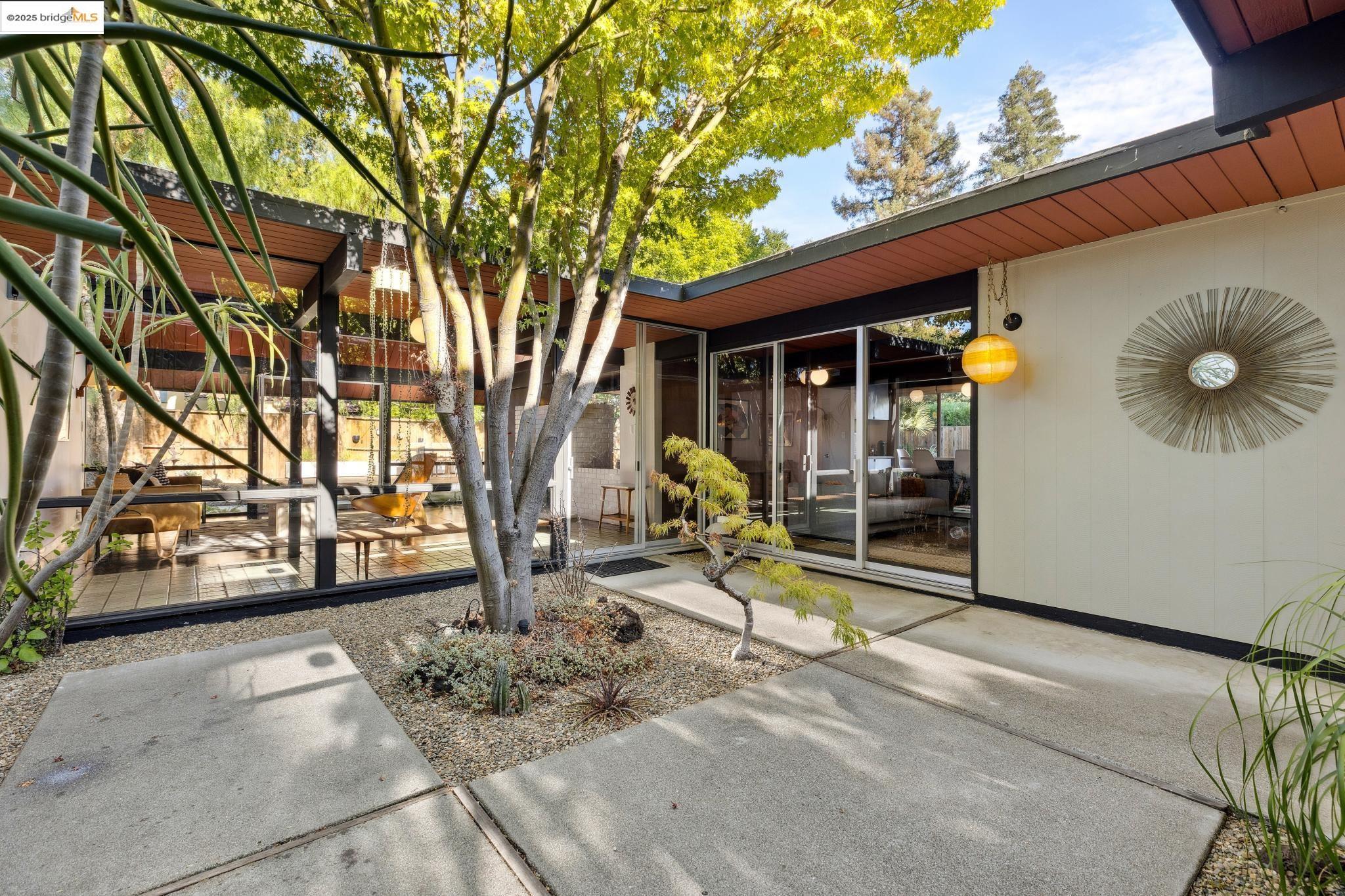 Detail Gallery Image 6 of 58 For 232 Clyde Dr, Walnut Creek,  CA 94598 - 4 Beds | 2 Baths