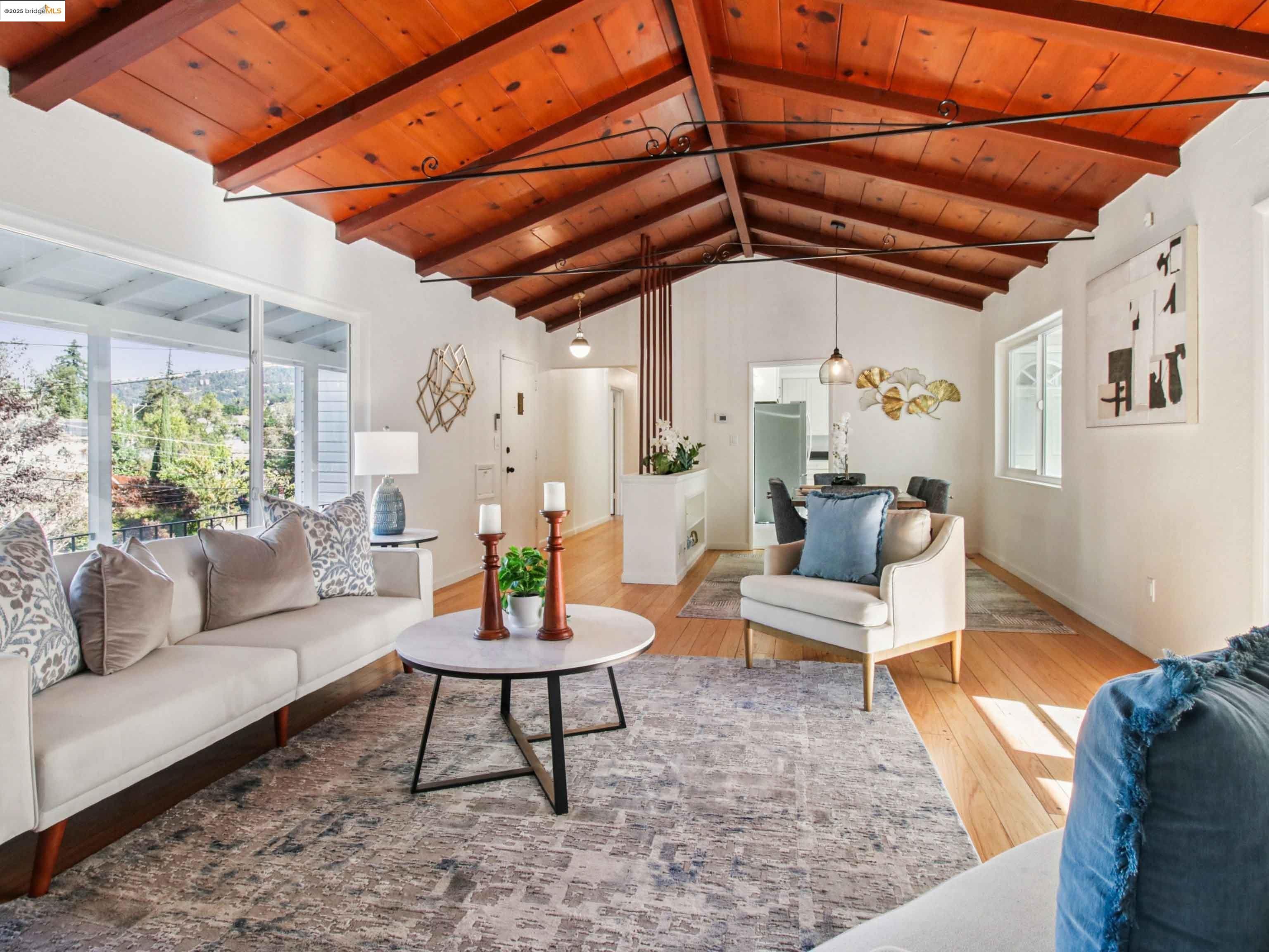 Detail Gallery Image 7 of 35 For 3432 Pierson St, Oakland,  CA 94619 - 4 Beds | 2 Baths