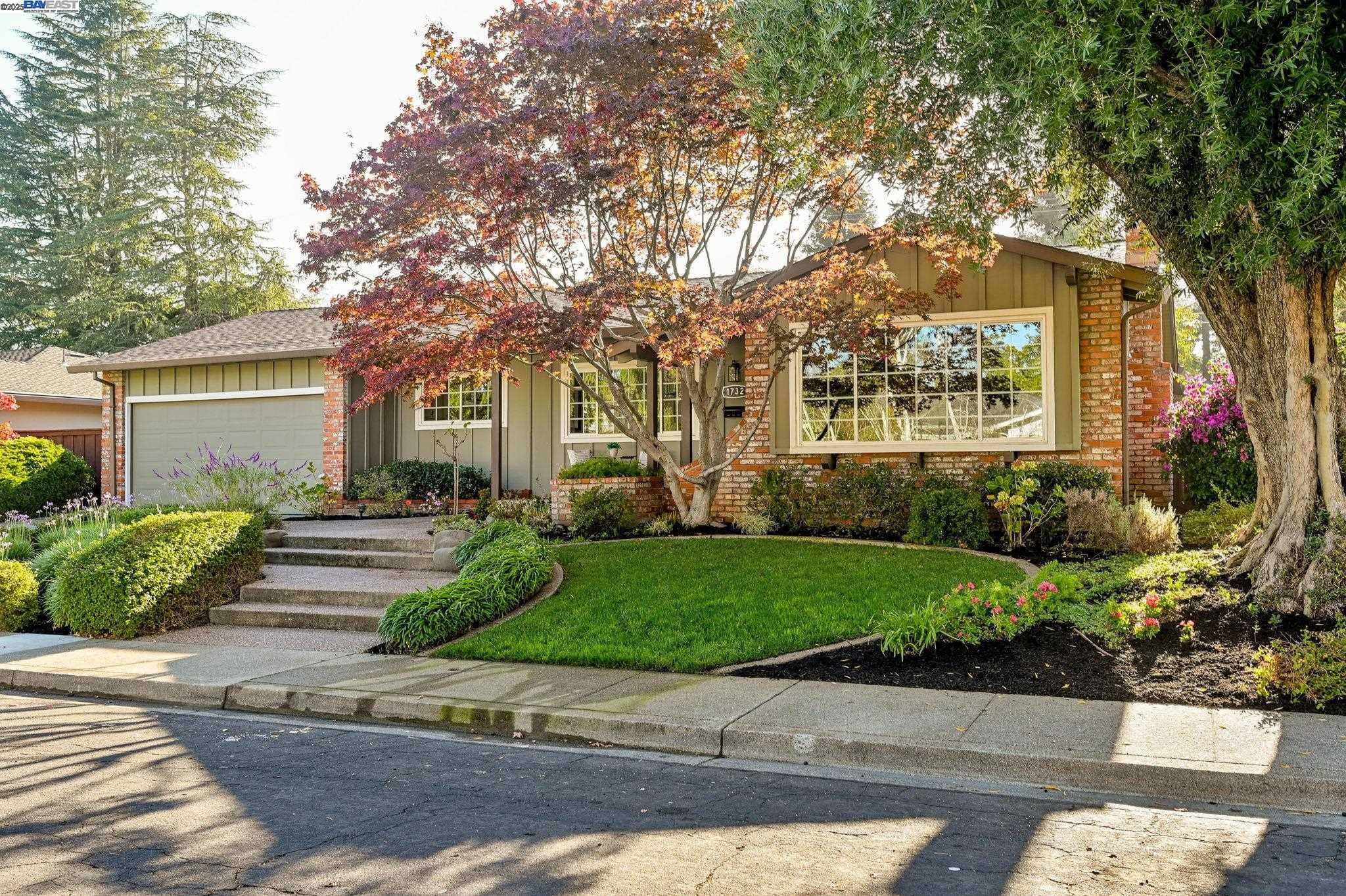 Detail Gallery Image 2 of 34 For 1732 Elmhurst Lane, Concord,  CA 94521 - 4 Beds | 2 Baths