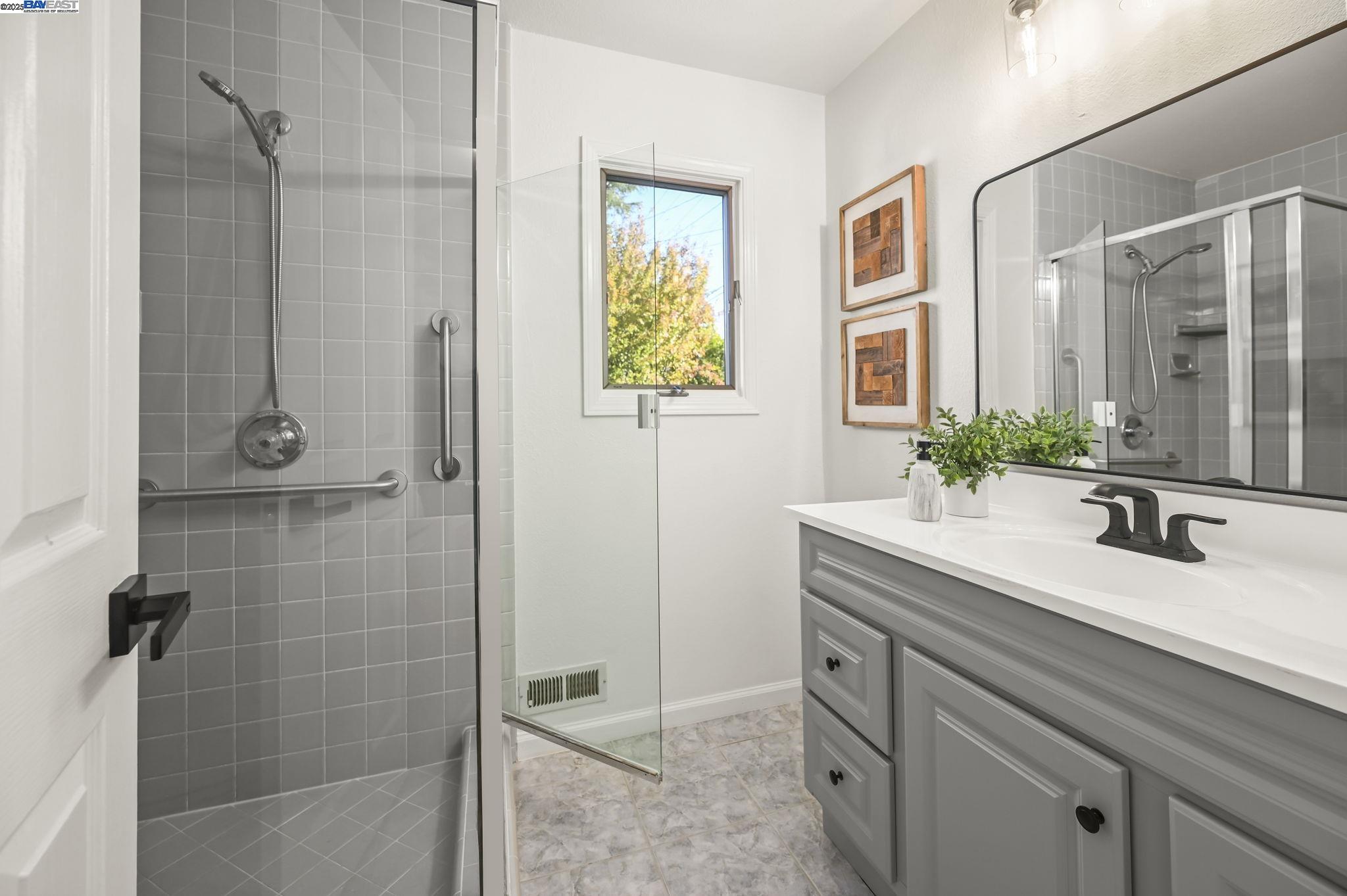 Detail Gallery Image 23 of 34 For 1732 Elmhurst Lane, Concord,  CA 94521 - 4 Beds | 2 Baths