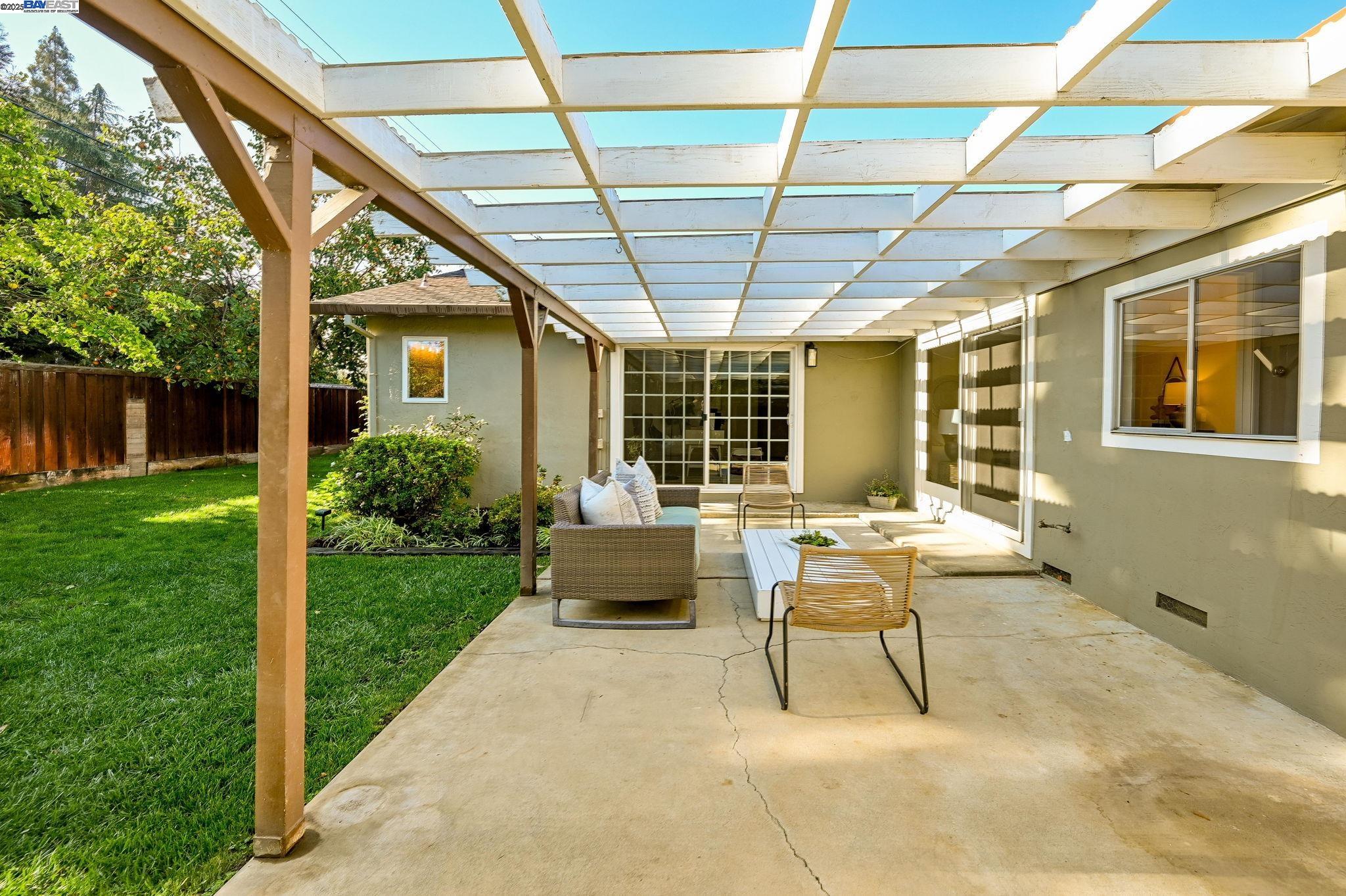 Detail Gallery Image 26 of 34 For 1732 Elmhurst Lane, Concord,  CA 94521 - 4 Beds | 2 Baths