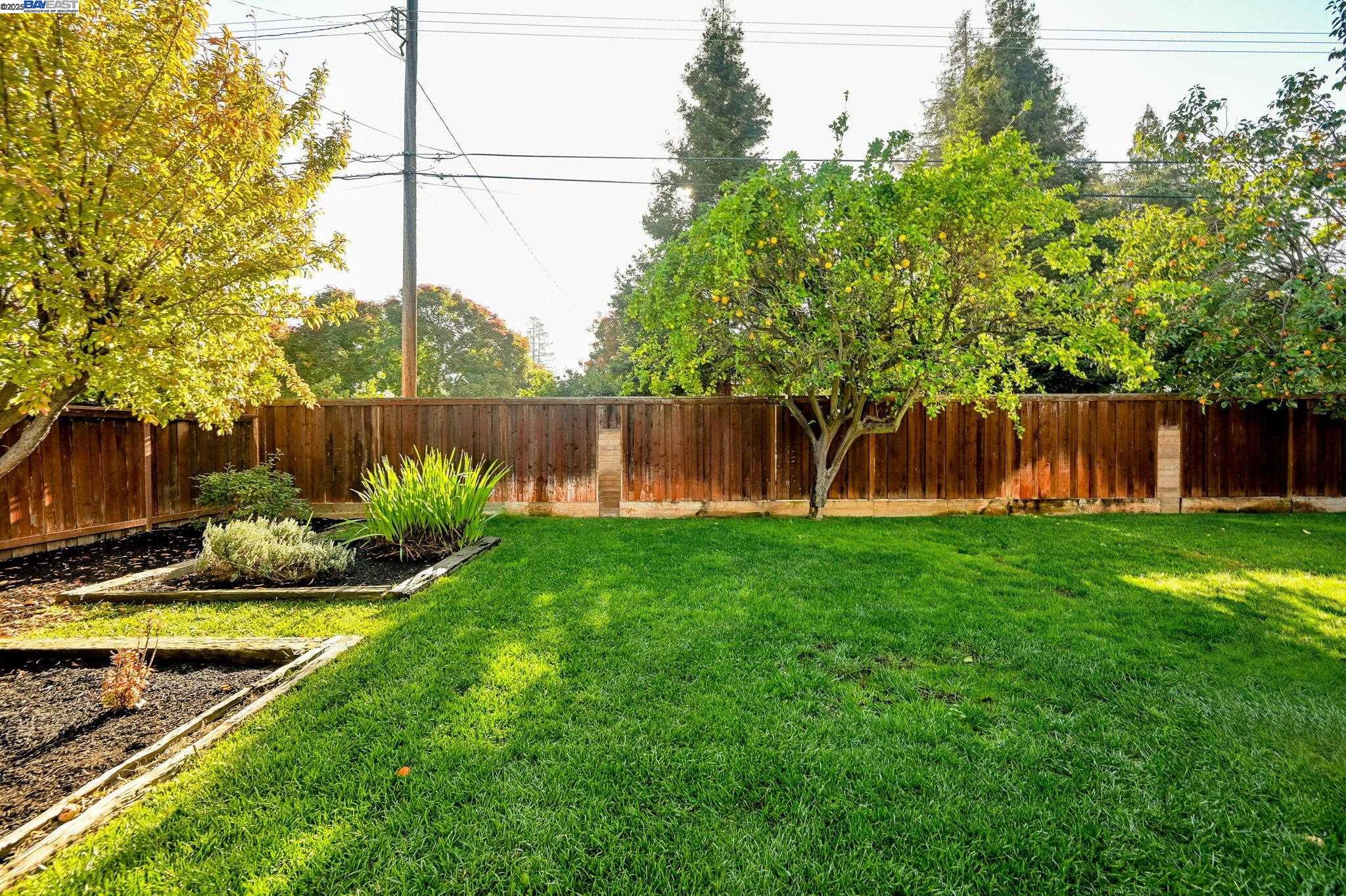 Detail Gallery Image 27 of 34 For 1732 Elmhurst Lane, Concord,  CA 94521 - 4 Beds | 2 Baths