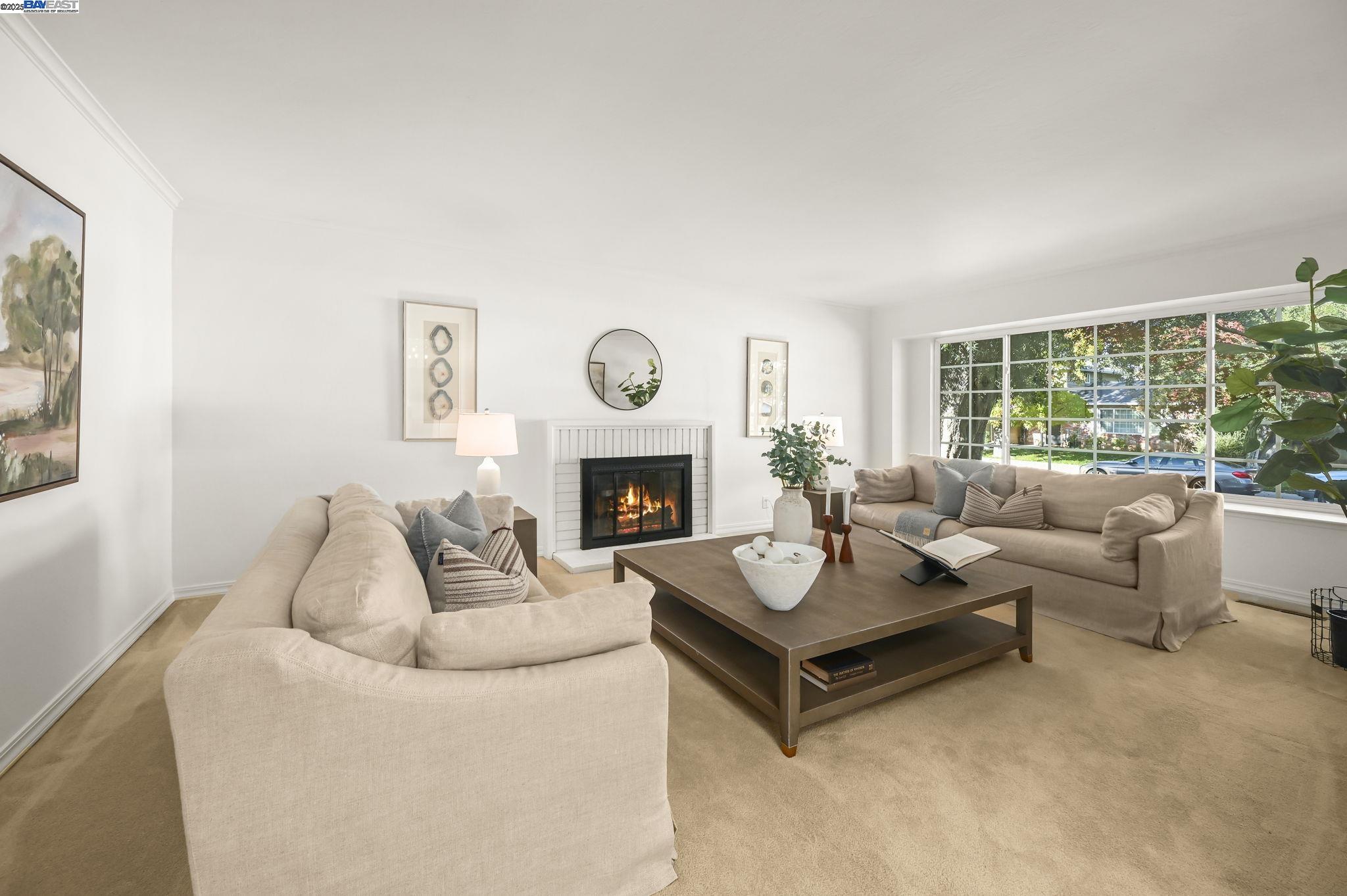 Detail Gallery Image 6 of 34 For 1732 Elmhurst Lane, Concord,  CA 94521 - 4 Beds | 2 Baths