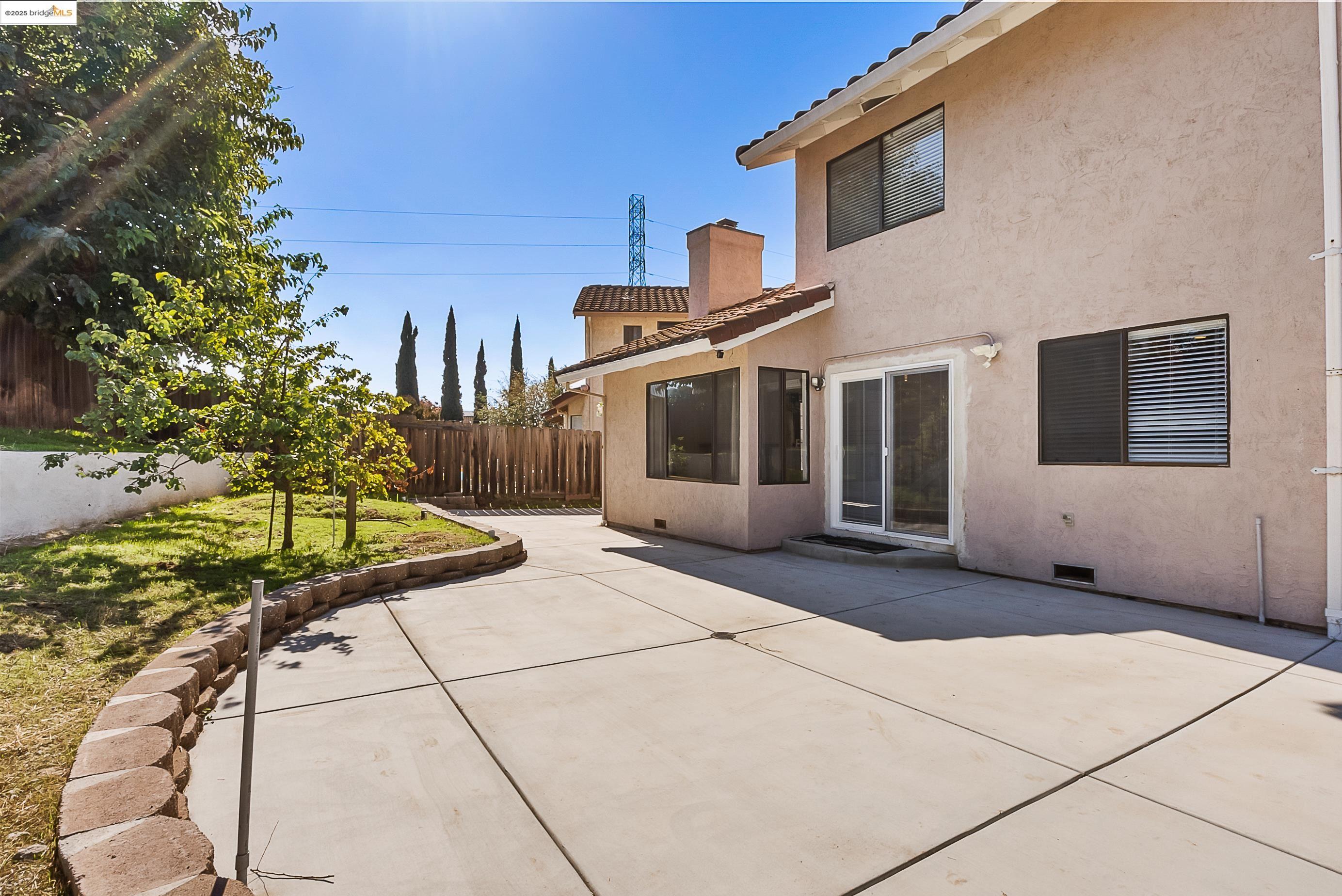 Detail Gallery Image 21 of 26 For 2245 Pinenut Ct, Antioch,  CA 94509 - 3 Beds | 2/1 Baths