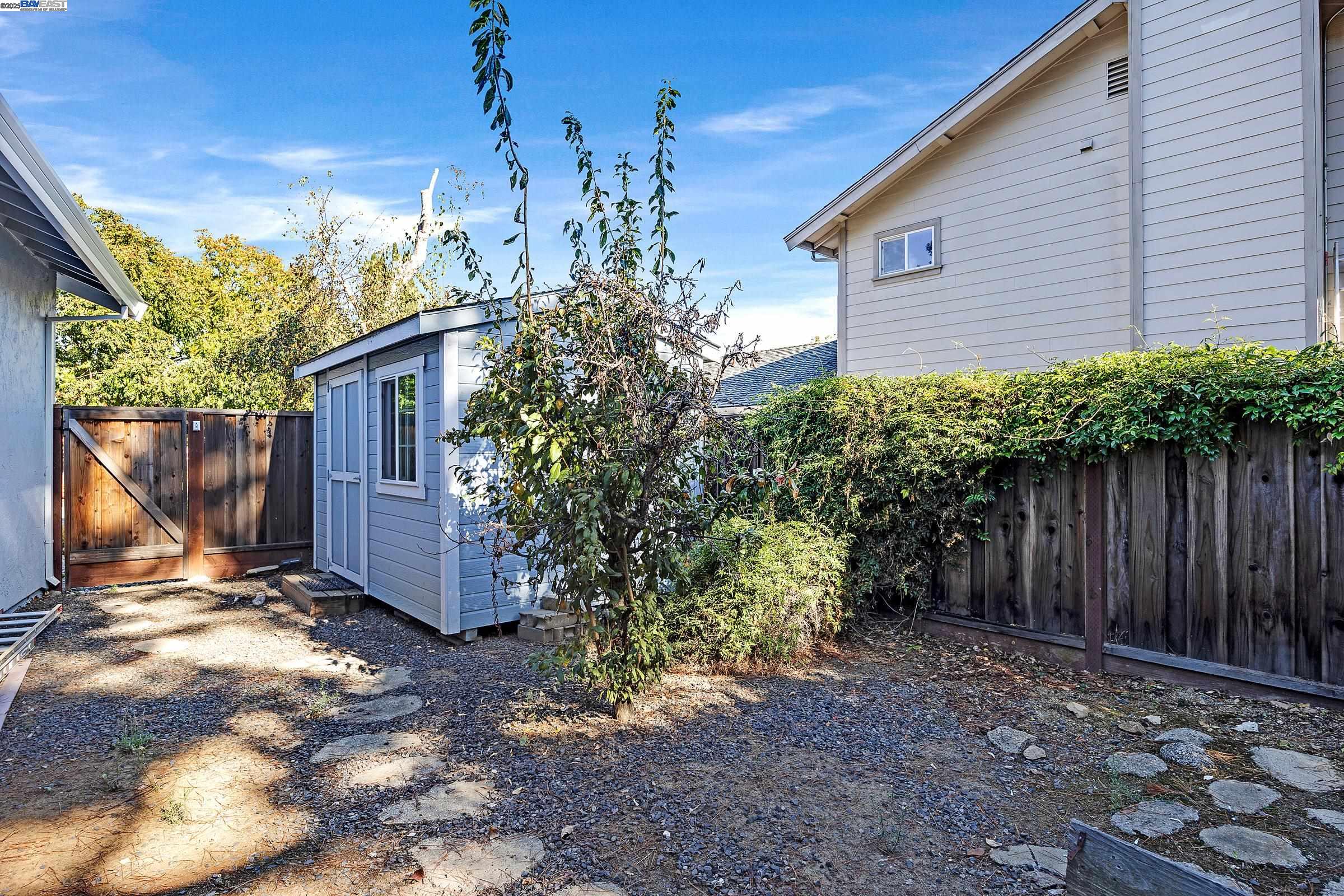 Detail Gallery Image 33 of 40 For 921 Bolton Cir, Benicia,  CA 94510 - 3 Beds | 2/1 Baths