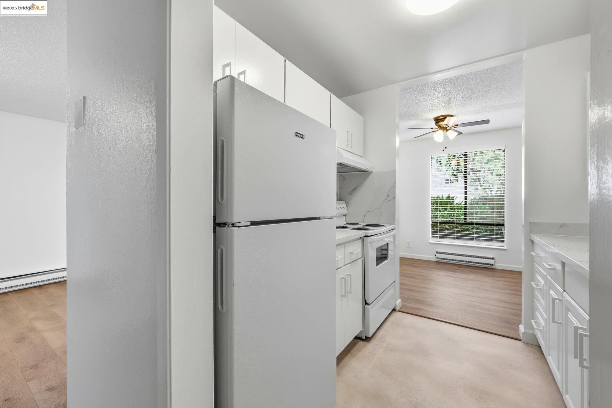 Detail Gallery Image 11 of 28 For 4 Admiral Drive #226,  Emeryville,  CA 94608 - 1 Beds | 1 Baths