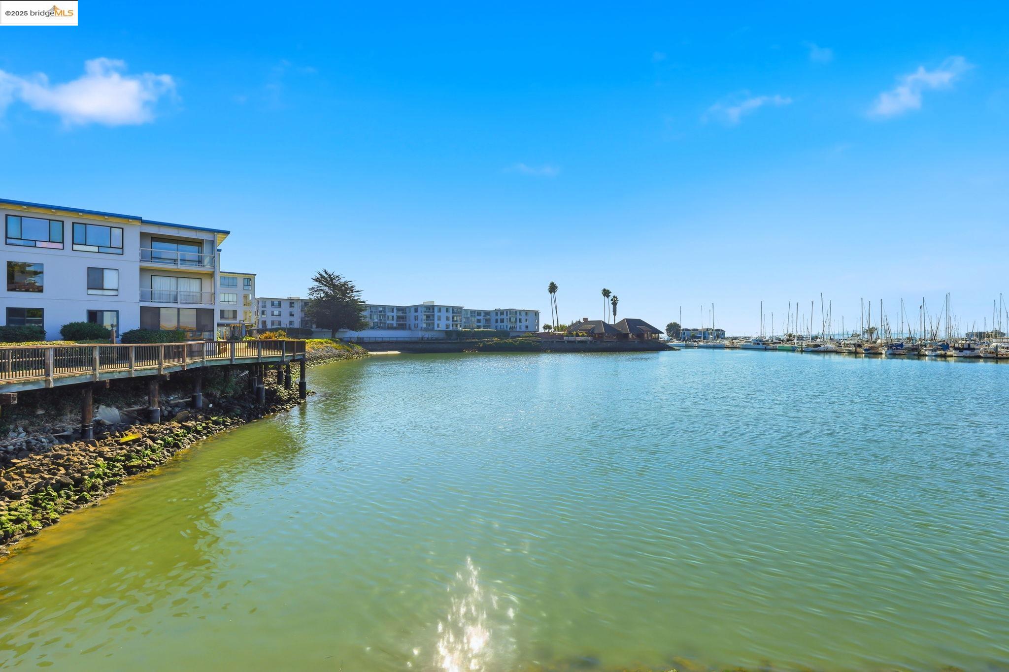 Detail Gallery Image 23 of 28 For 4 Admiral Drive #226,  Emeryville,  CA 94608 - 1 Beds | 1 Baths